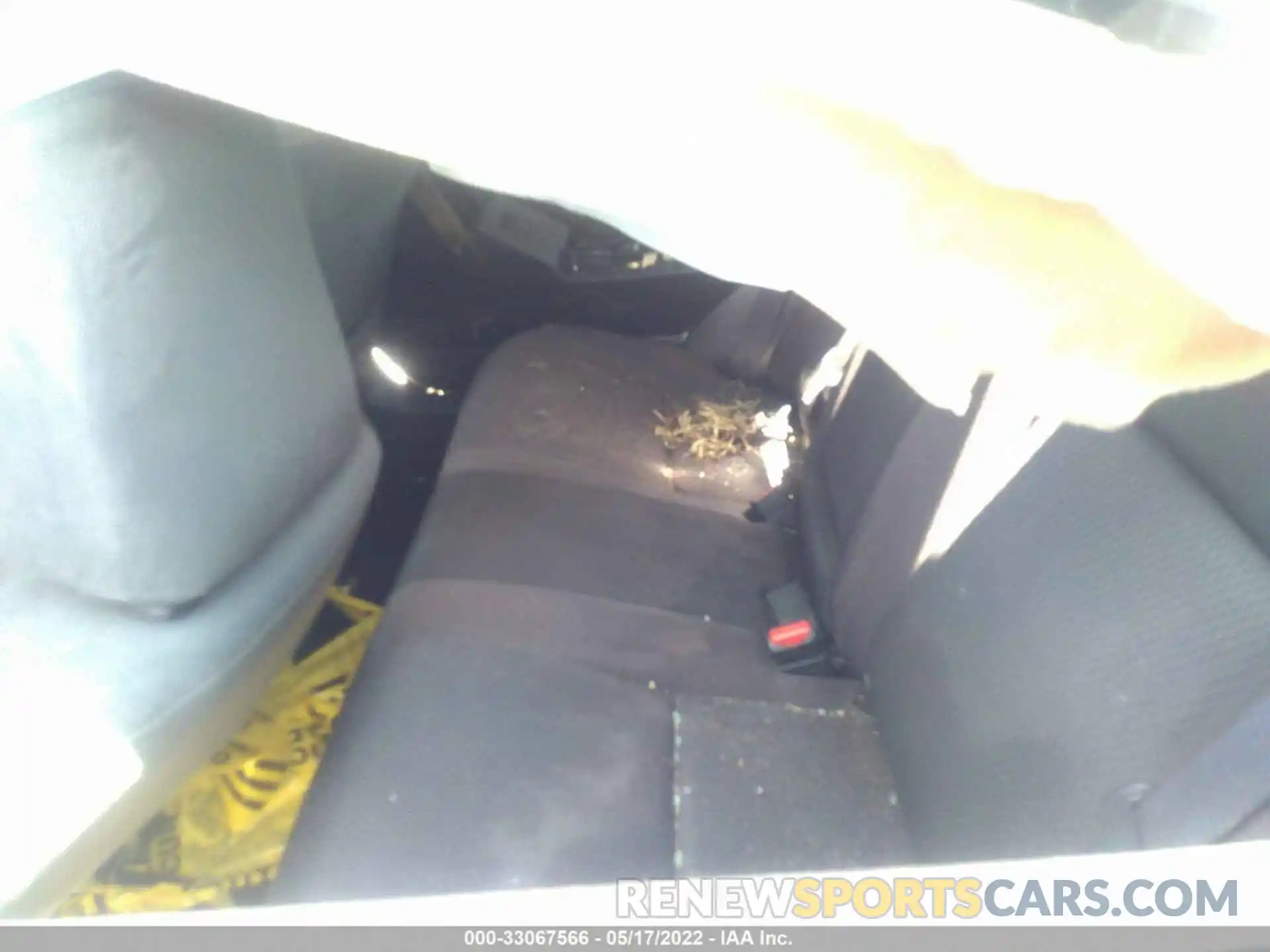 8 Photograph of a damaged car 5YFBURHE6KP885847 TOYOTA COROLLA 2019