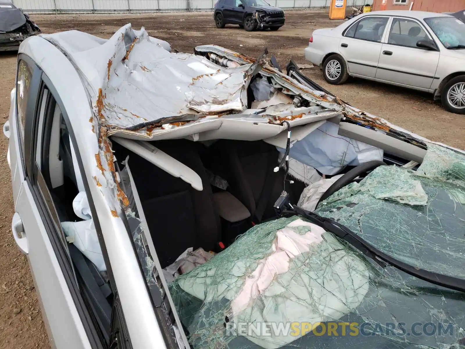 9 Photograph of a damaged car 5YFBURHE6KP885895 TOYOTA COROLLA 2019