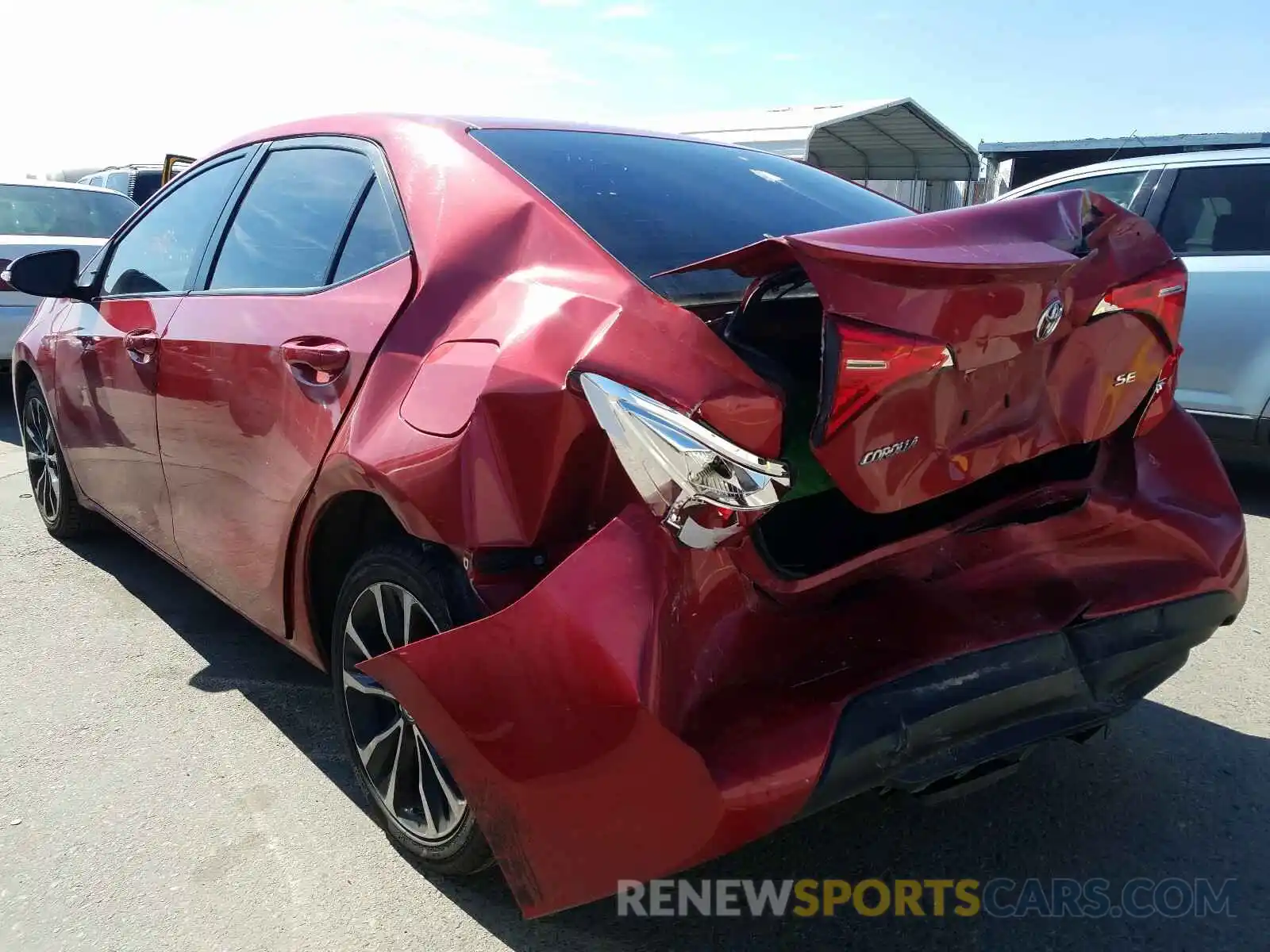 3 Photograph of a damaged car 5YFBURHE6KP886061 TOYOTA COROLLA 2019