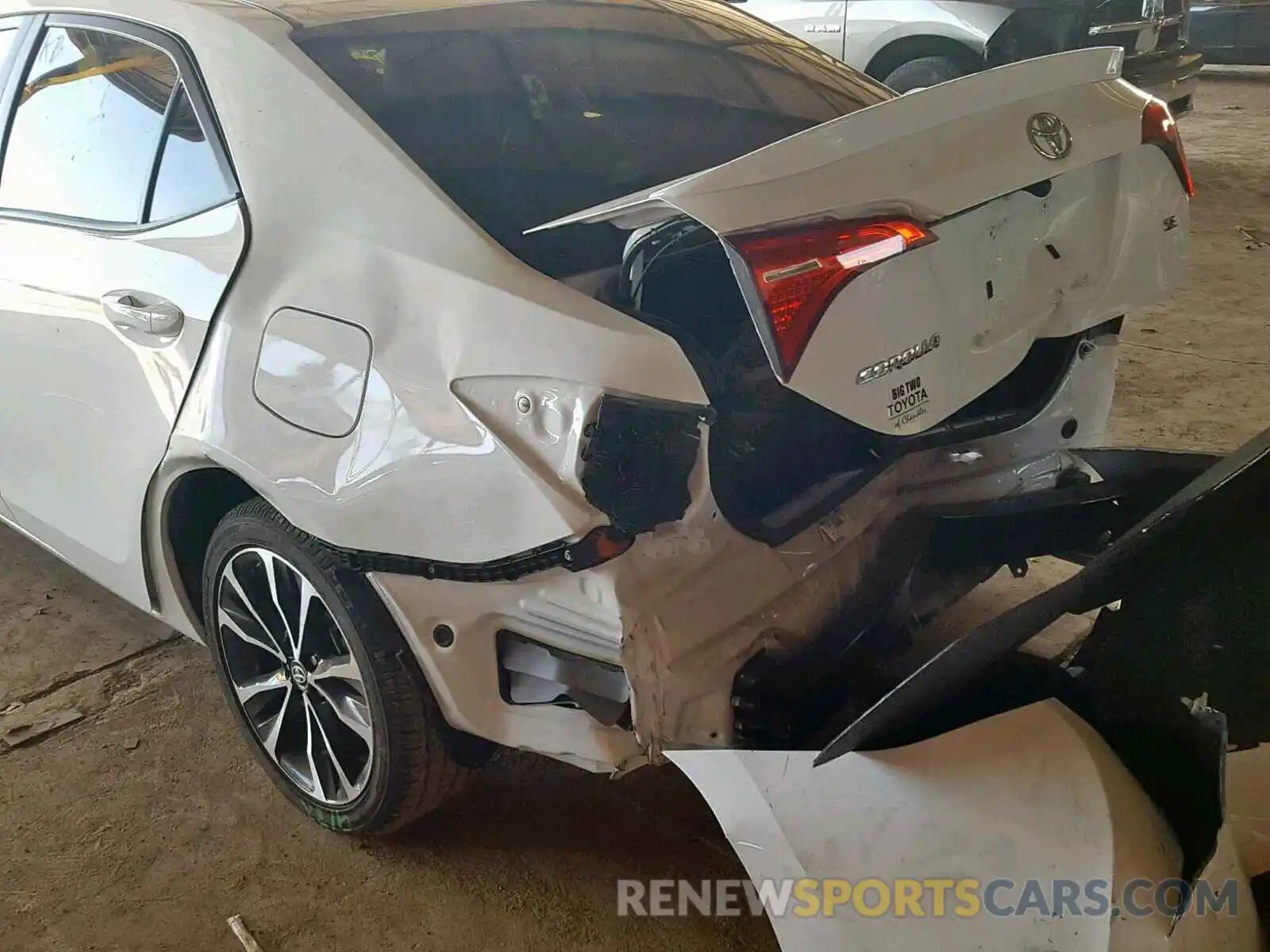 9 Photograph of a damaged car 5YFBURHE6KP886268 TOYOTA COROLLA 2019