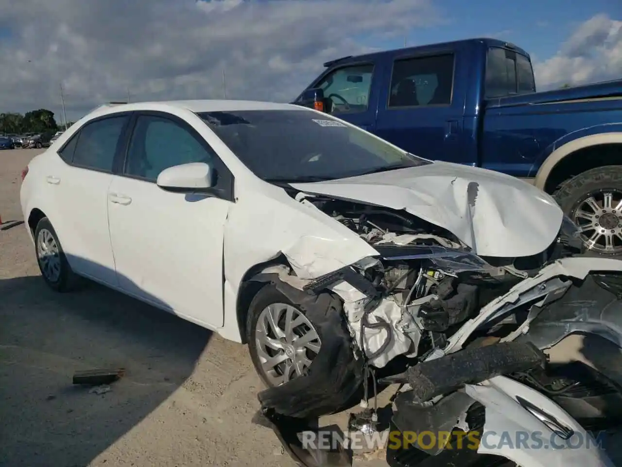 1 Photograph of a damaged car 5YFBURHE6KP886626 TOYOTA COROLLA 2019