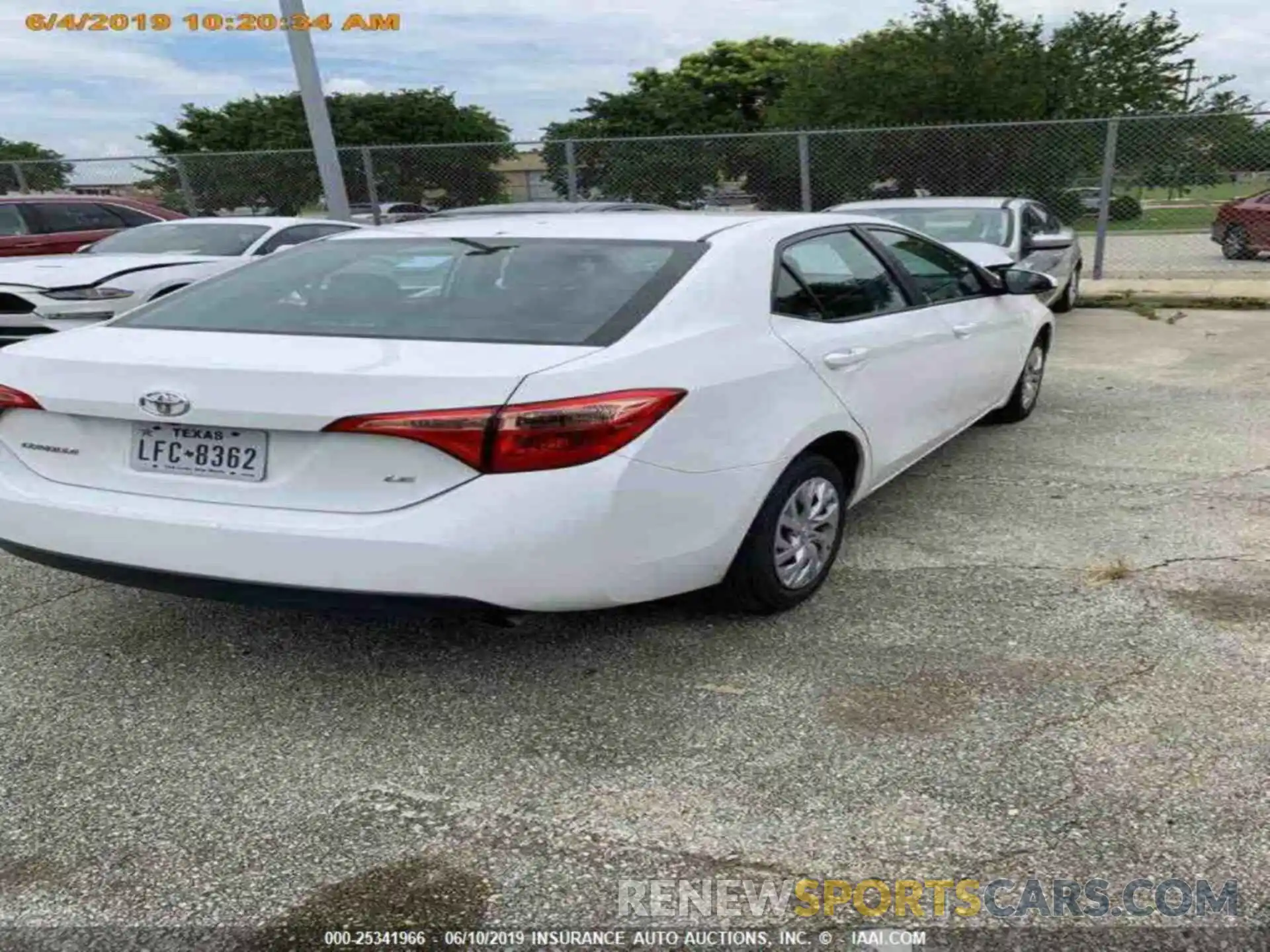 11 Photograph of a damaged car 5YFBURHE6KP886688 TOYOTA COROLLA 2019