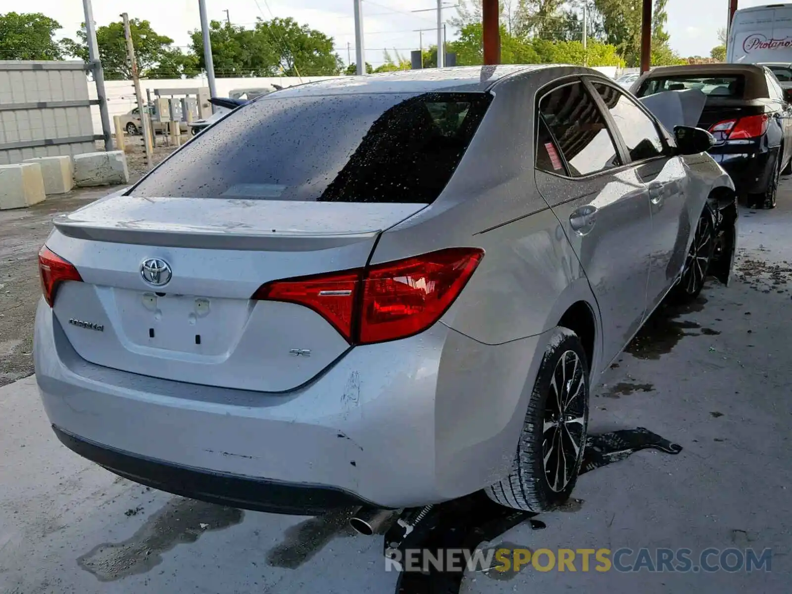 4 Photograph of a damaged car 5YFBURHE6KP887002 TOYOTA COROLLA 2019