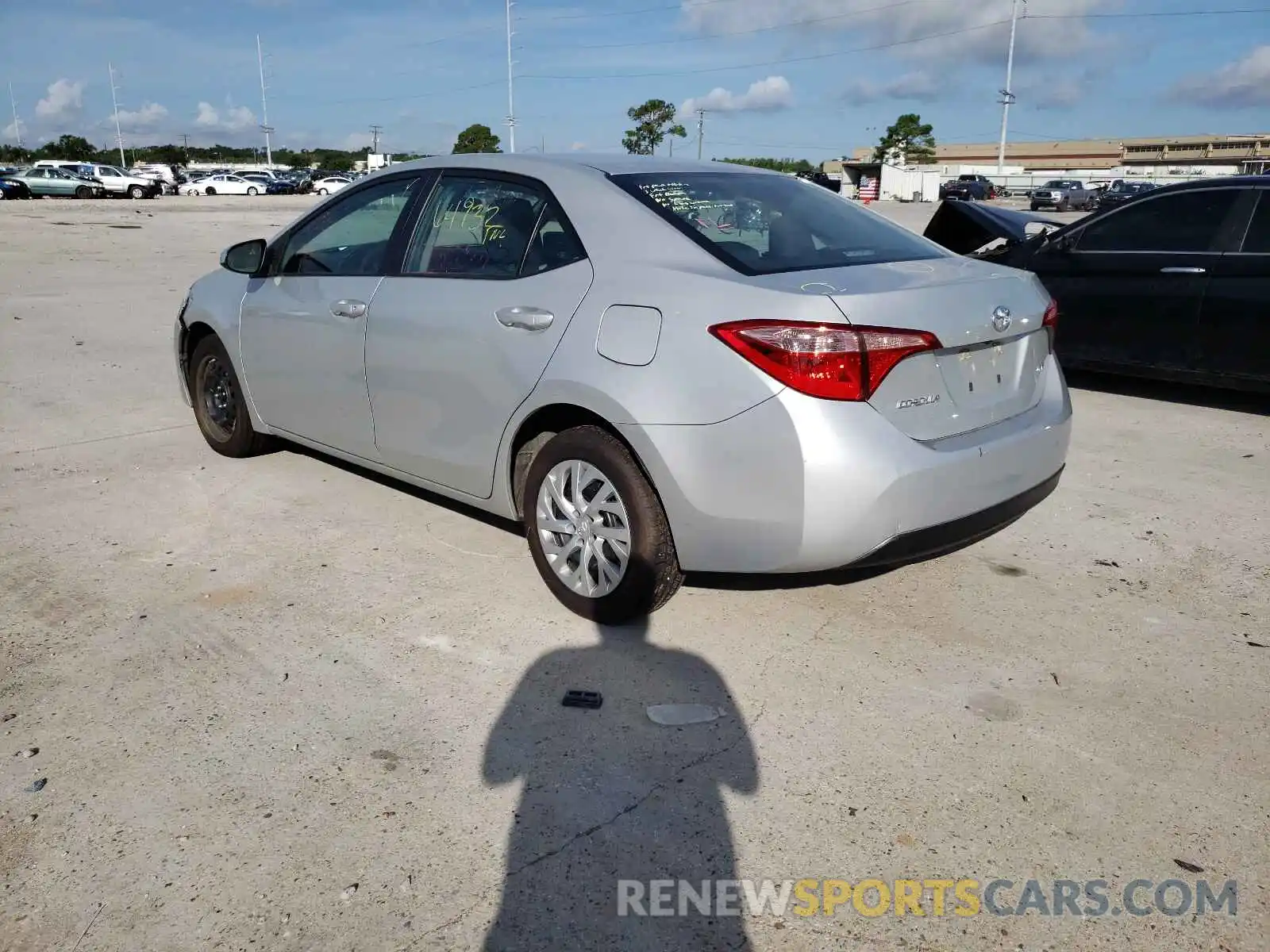 3 Photograph of a damaged car 5YFBURHE6KP887064 TOYOTA COROLLA 2019