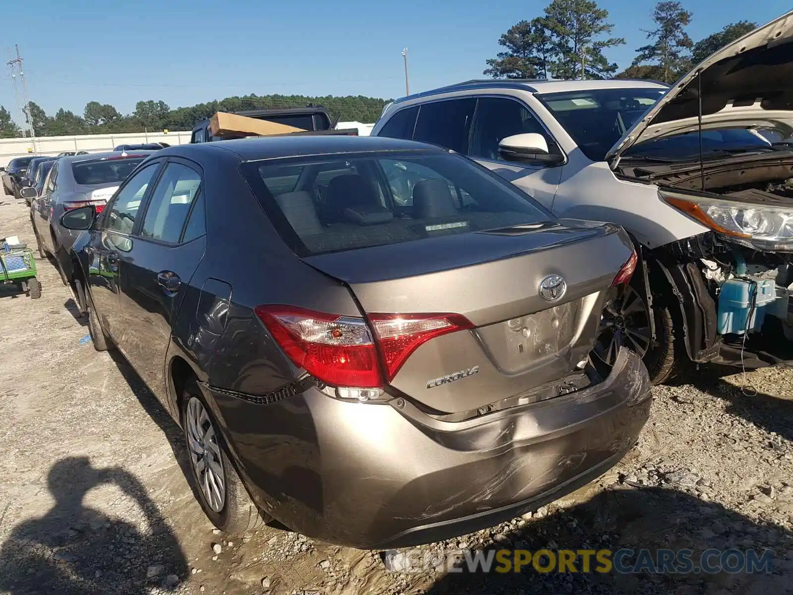 3 Photograph of a damaged car 5YFBURHE6KP887243 TOYOTA COROLLA 2019