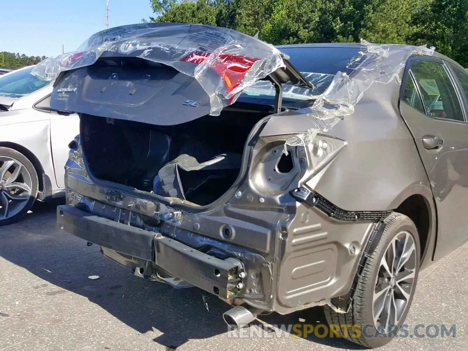 9 Фотография поврежденного автомобиля 5YFBURHE6KP888506 TOYOTA COROLLA 2019