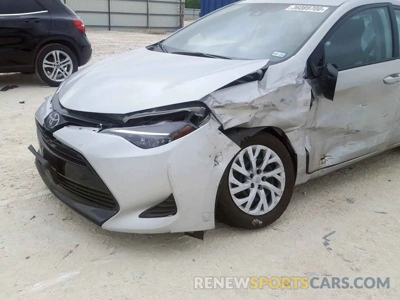 9 Photograph of a damaged car 5YFBURHE6KP889123 TOYOTA COROLLA 2019