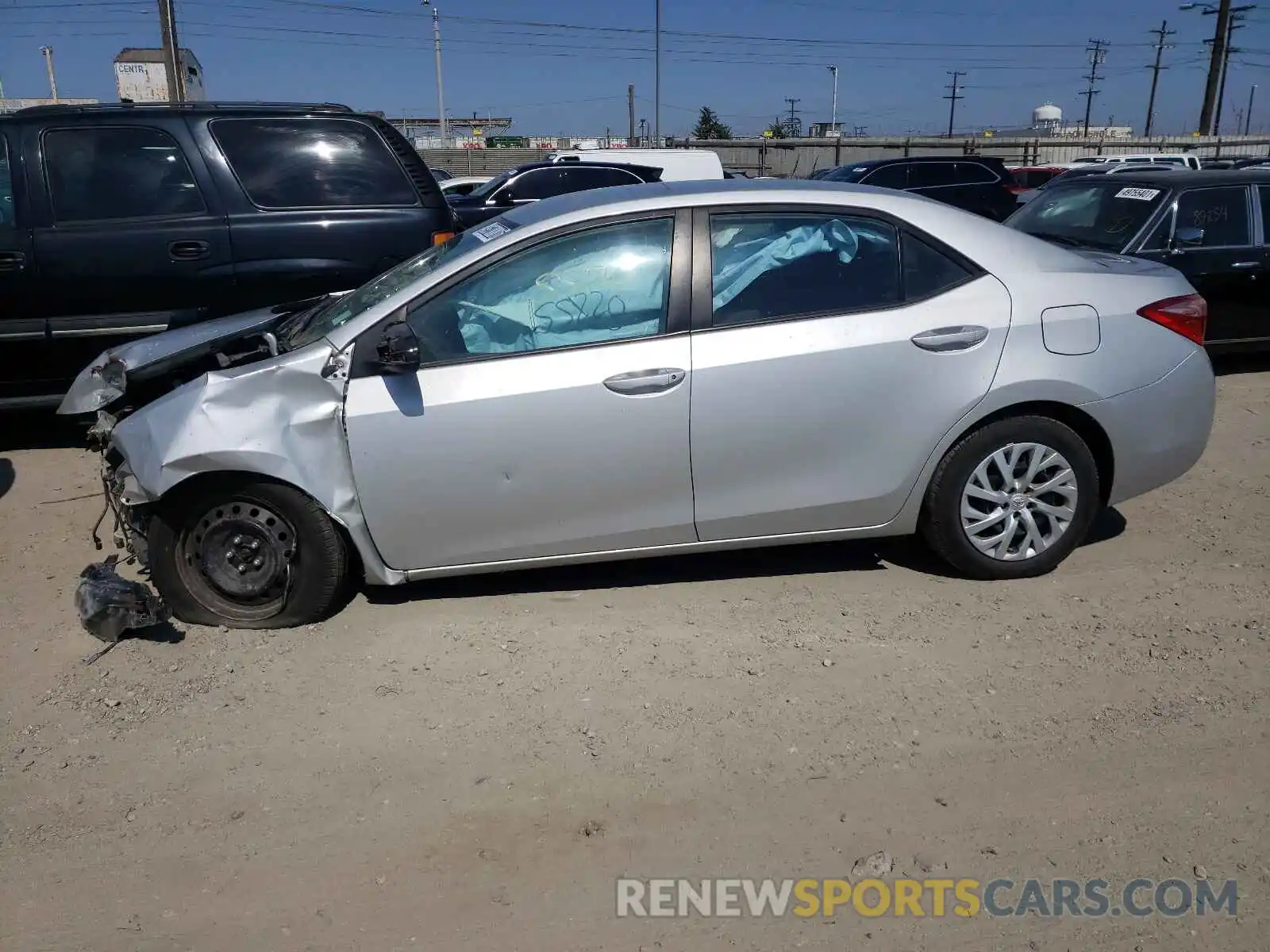 9 Photograph of a damaged car 5YFBURHE6KP889204 TOYOTA COROLLA 2019