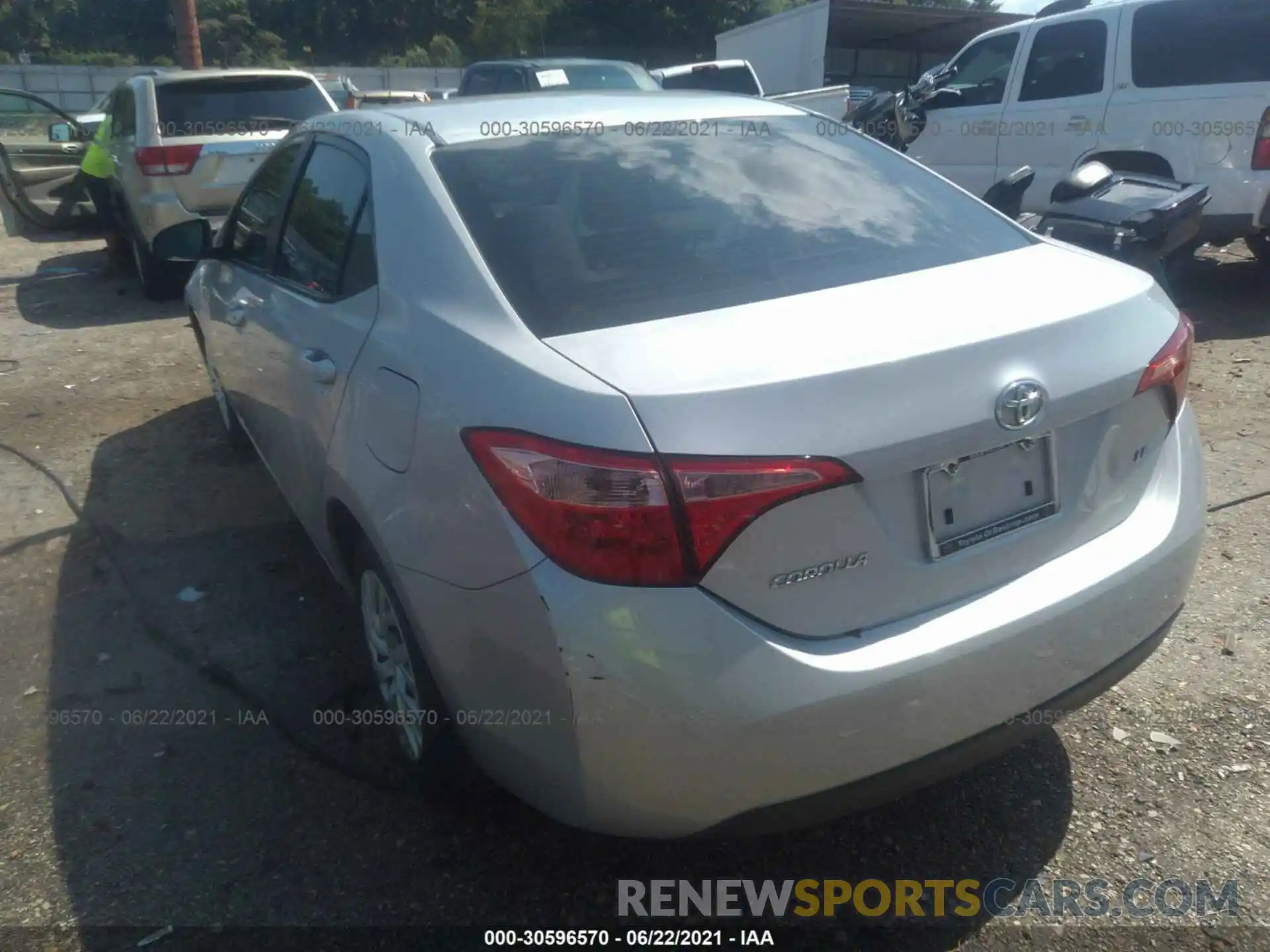 3 Photograph of a damaged car 5YFBURHE6KP889588 TOYOTA COROLLA 2019