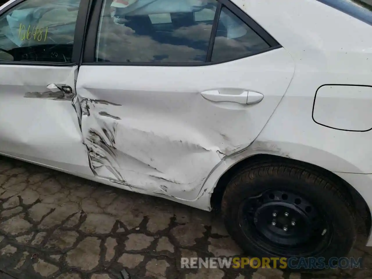 10 Photograph of a damaged car 5YFBURHE6KP890112 TOYOTA COROLLA 2019