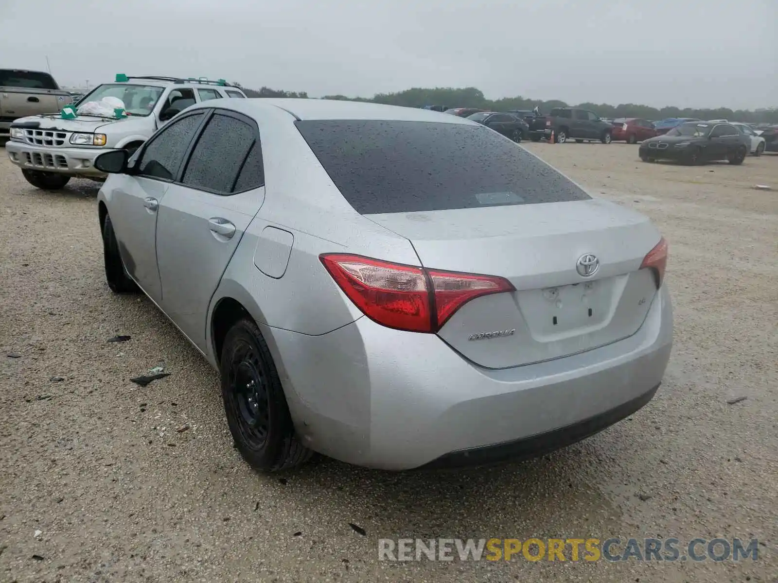 3 Photograph of a damaged car 5YFBURHE6KP890725 TOYOTA COROLLA 2019