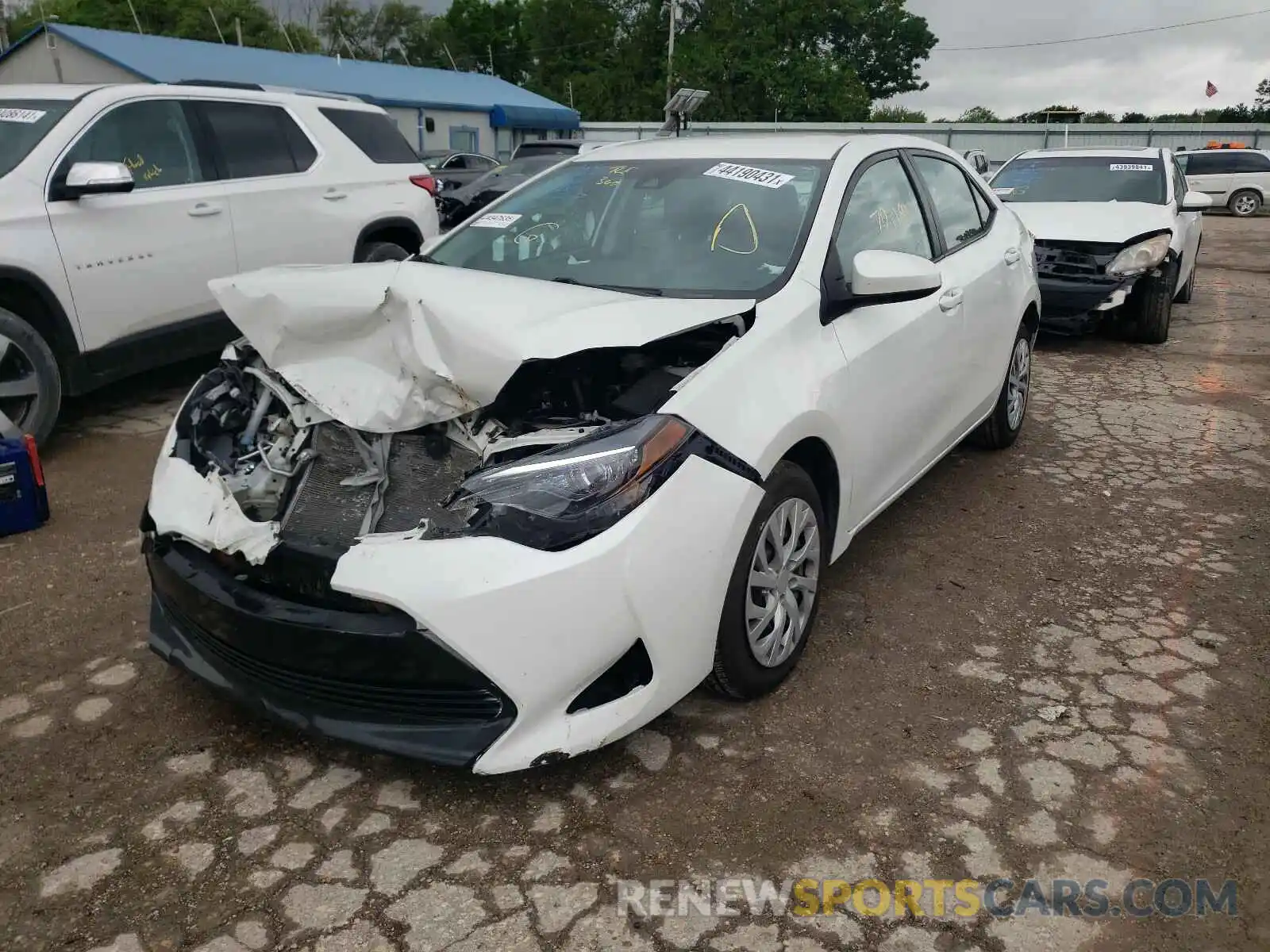 2 Photograph of a damaged car 5YFBURHE6KP890739 TOYOTA COROLLA 2019