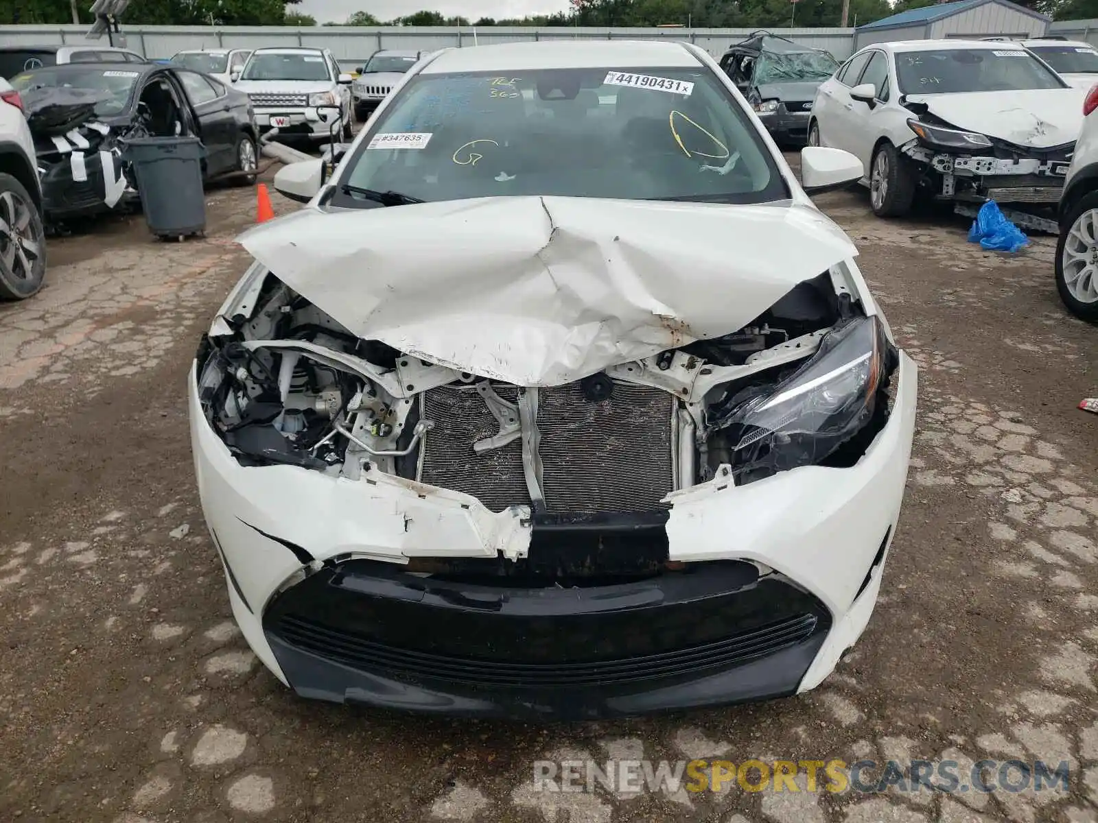 9 Photograph of a damaged car 5YFBURHE6KP890739 TOYOTA COROLLA 2019
