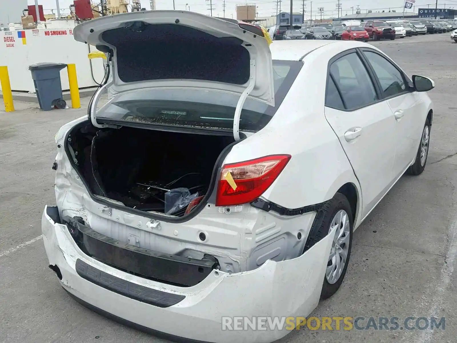 4 Photograph of a damaged car 5YFBURHE6KP891518 TOYOTA COROLLA 2019