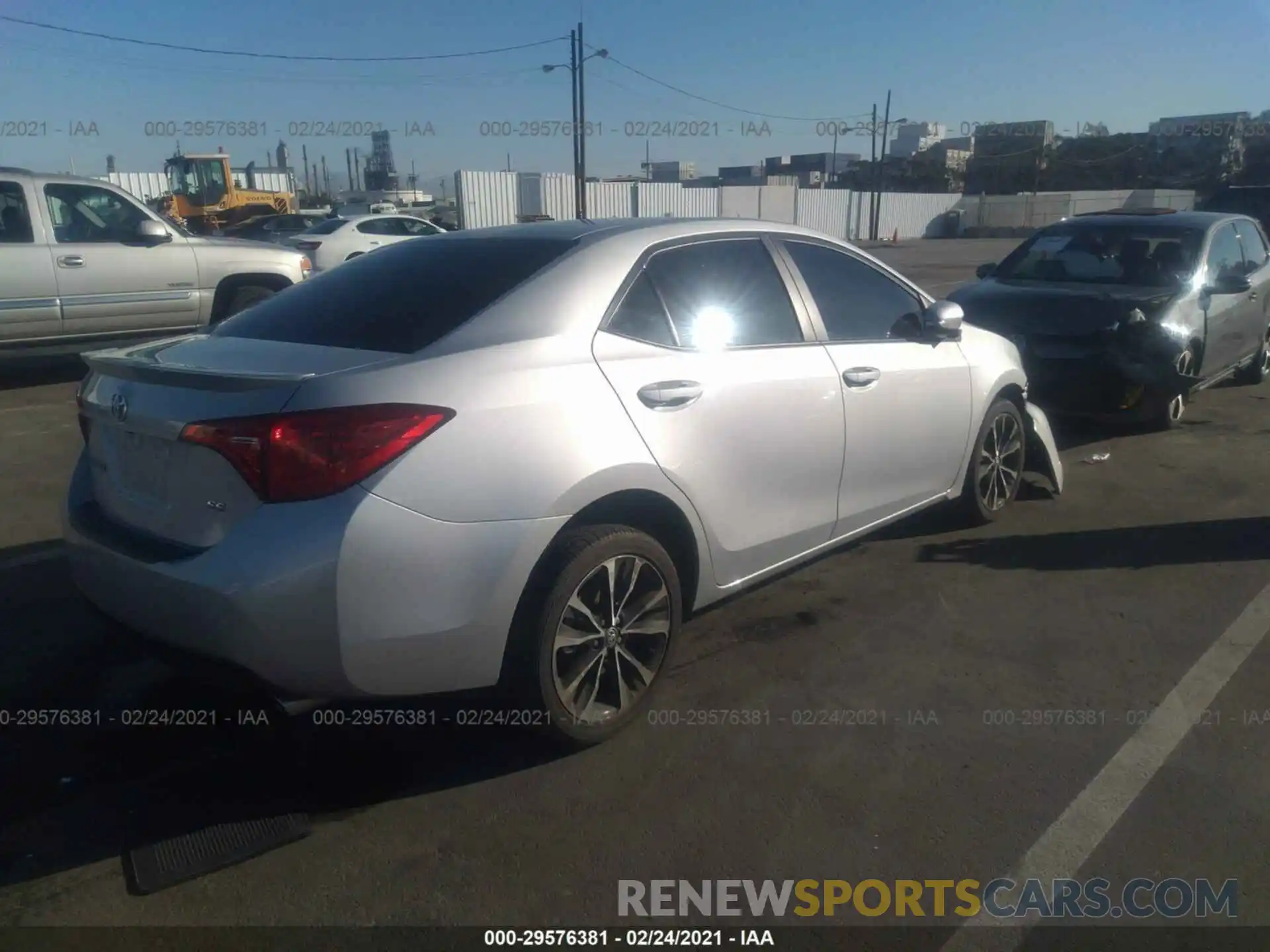 4 Photograph of a damaged car 5YFBURHE6KP895911 TOYOTA COROLLA 2019