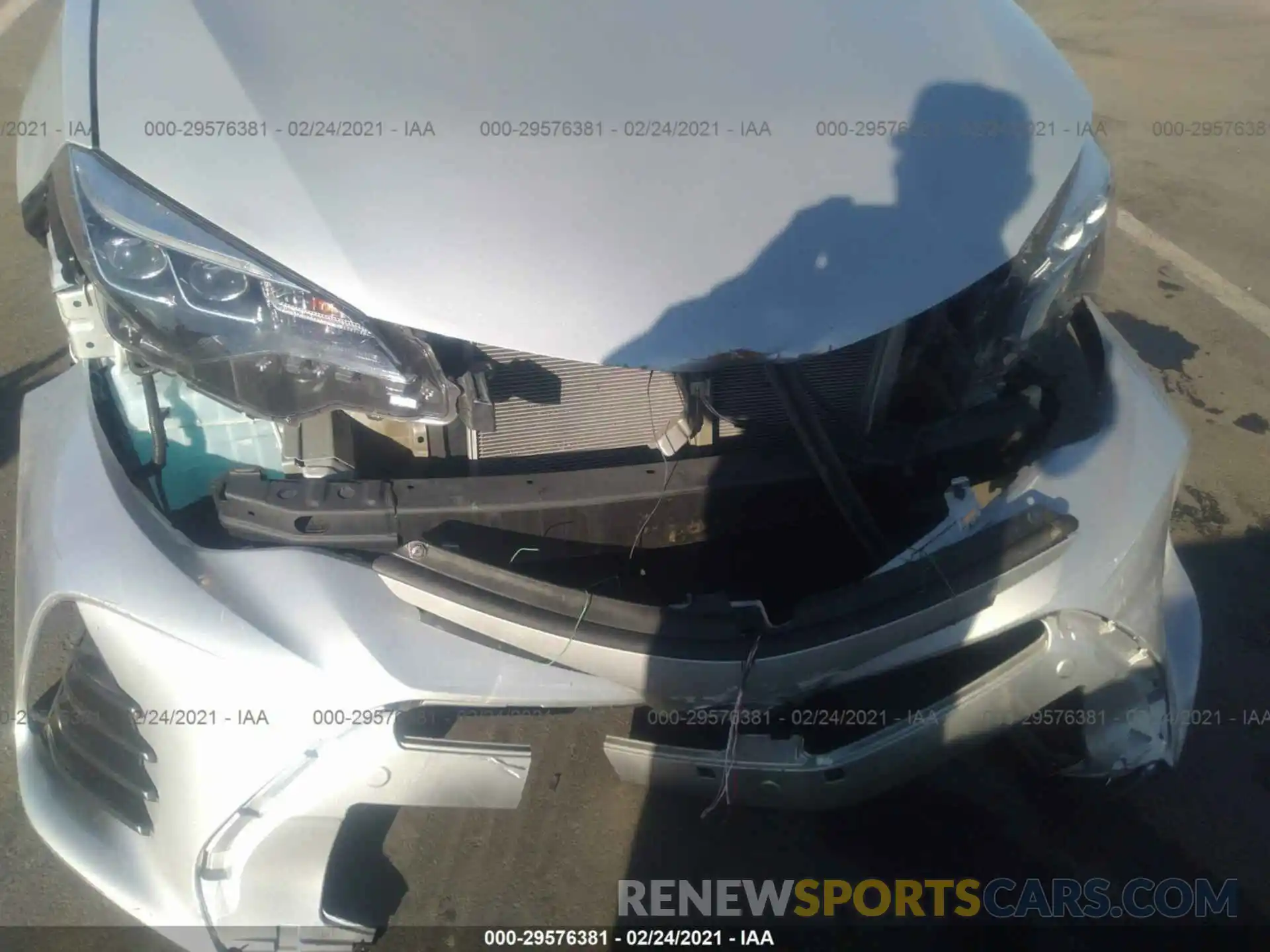 6 Photograph of a damaged car 5YFBURHE6KP895911 TOYOTA COROLLA 2019