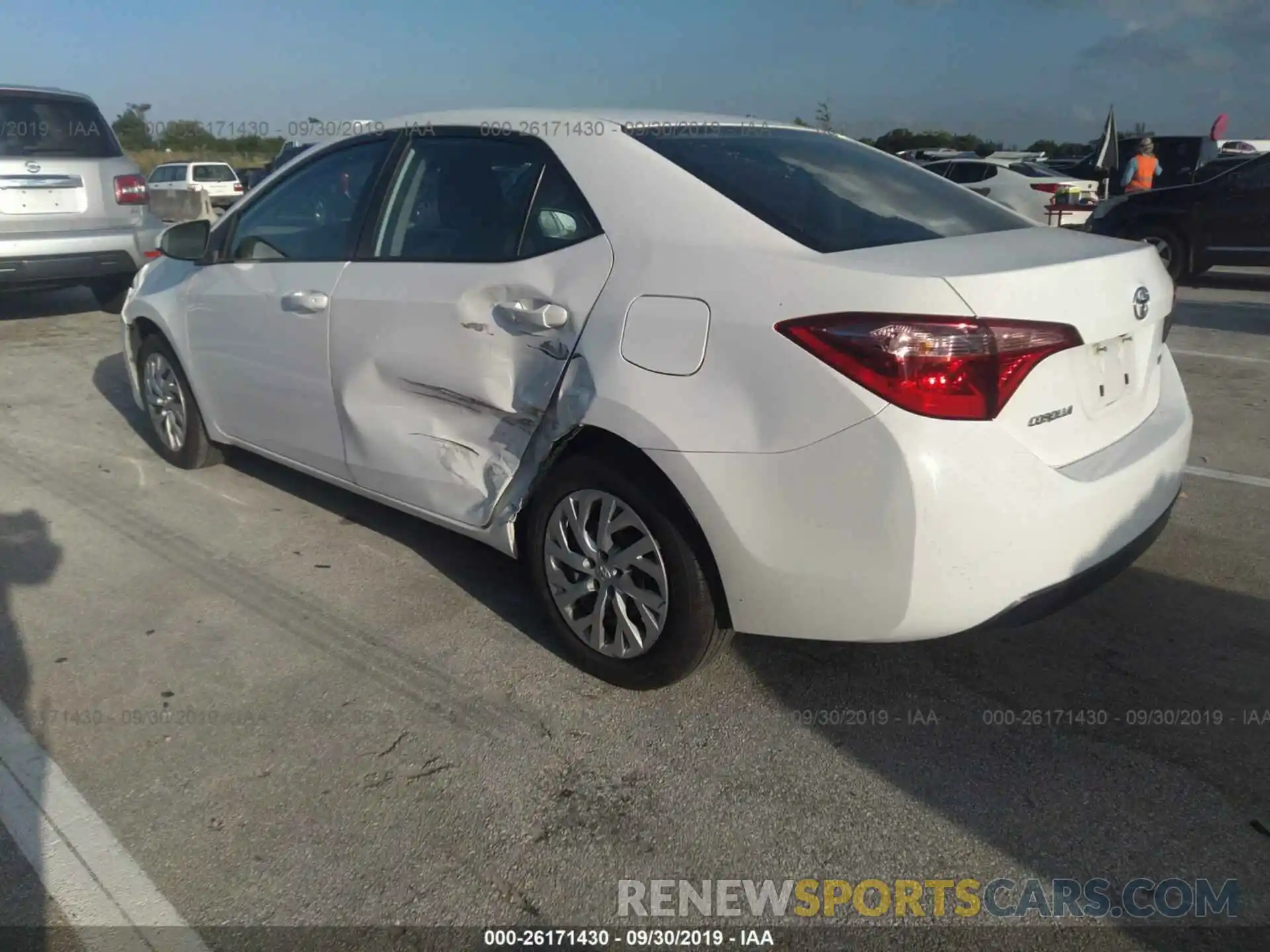 3 Photograph of a damaged car 5YFBURHE6KP895942 TOYOTA COROLLA 2019