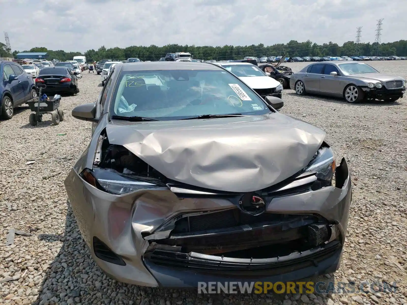 9 Photograph of a damaged car 5YFBURHE6KP896122 TOYOTA COROLLA 2019