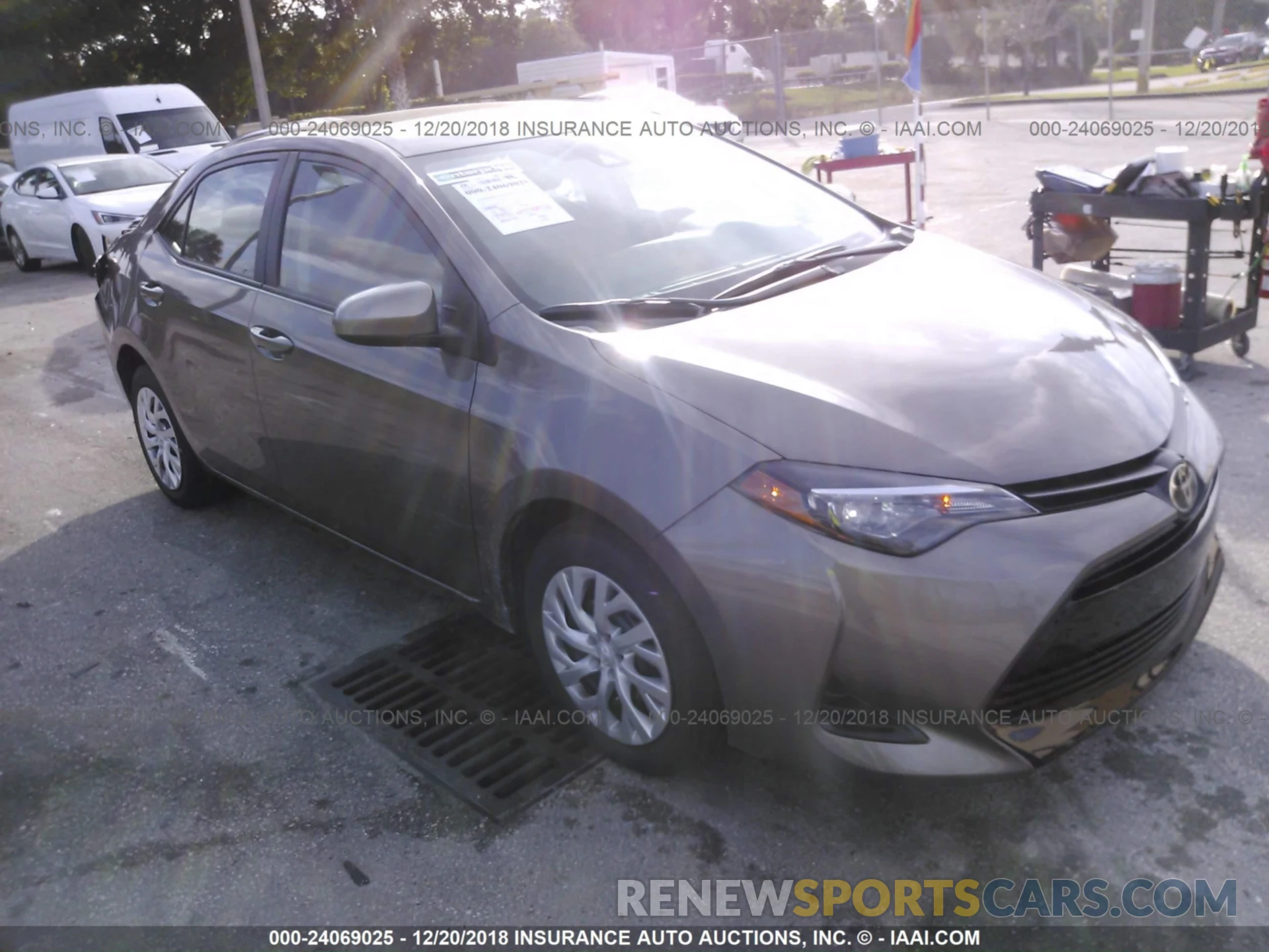 1 Photograph of a damaged car 5YFBURHE6KP896475 Toyota Corolla 2019