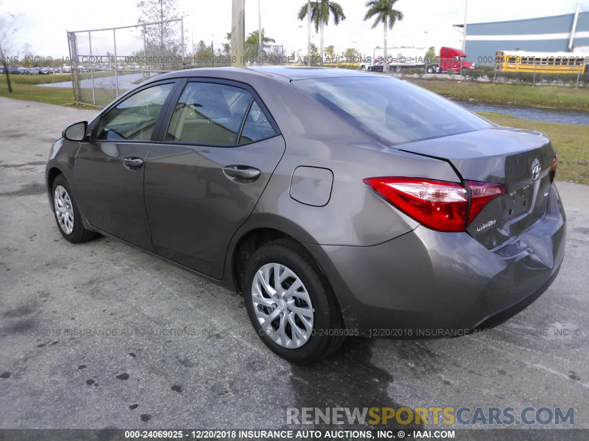 3 Photograph of a damaged car 5YFBURHE6KP896475 Toyota Corolla 2019