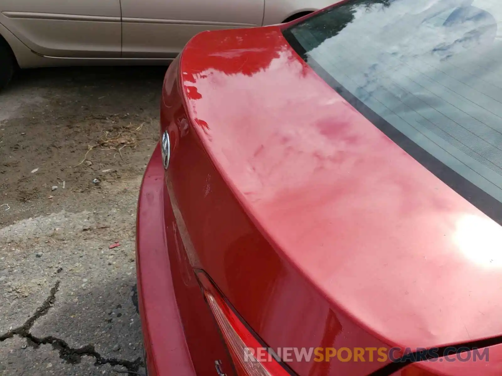 9 Photograph of a damaged car 5YFBURHE6KP896556 TOYOTA COROLLA 2019