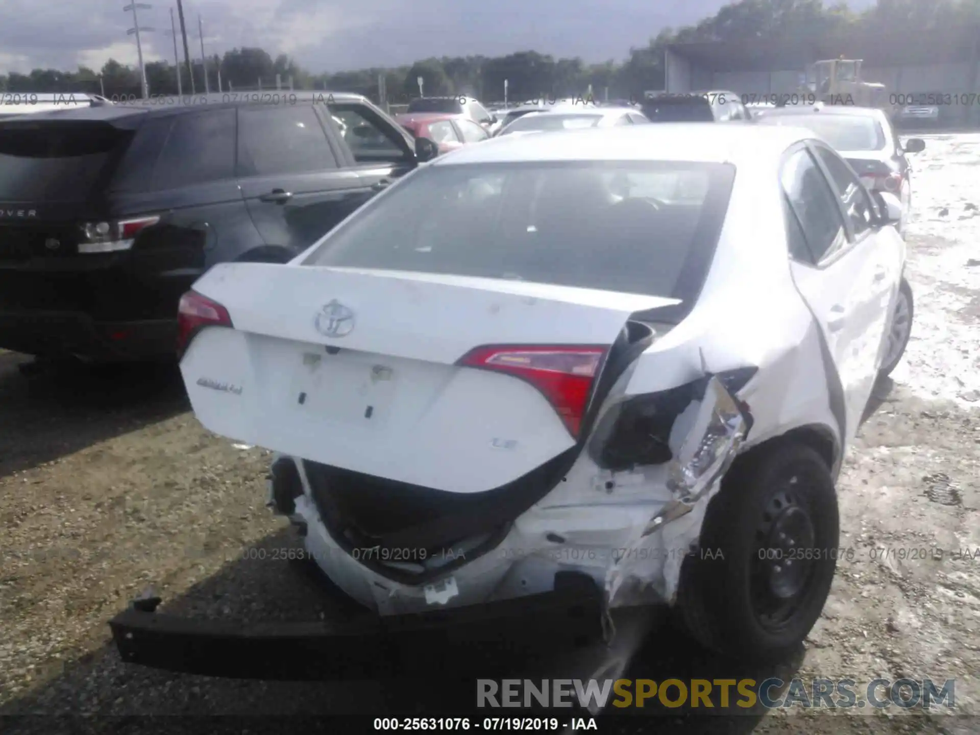 4 Photograph of a damaged car 5YFBURHE6KP896640 TOYOTA COROLLA 2019