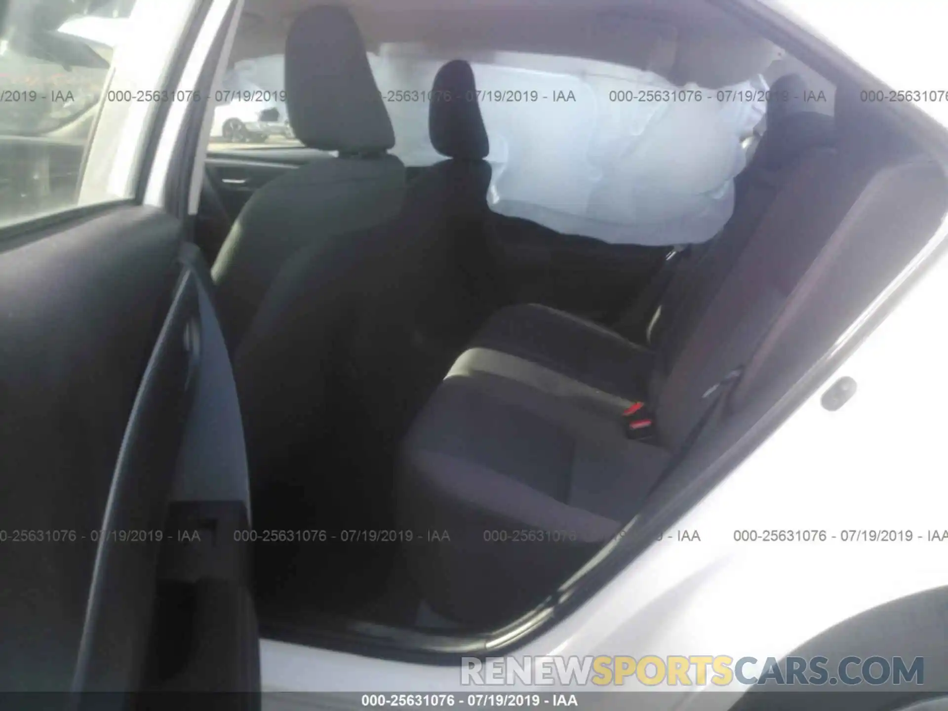 8 Photograph of a damaged car 5YFBURHE6KP896640 TOYOTA COROLLA 2019