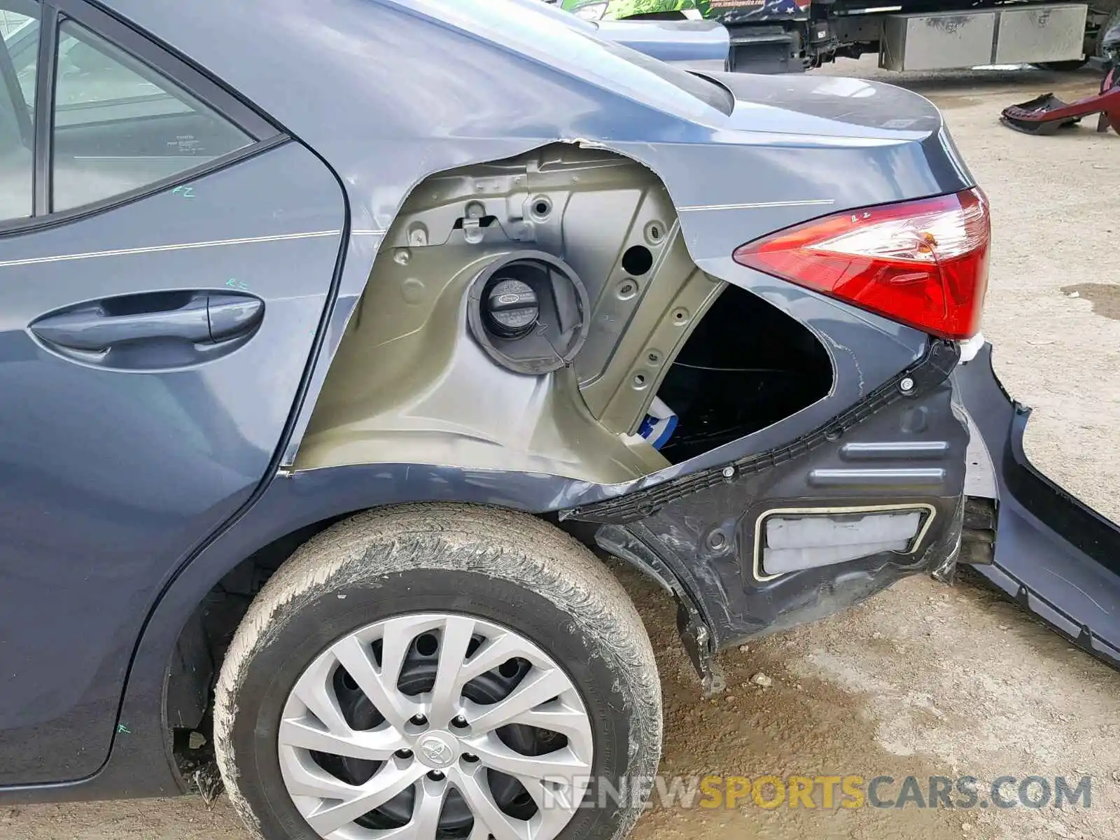 9 Photograph of a damaged car 5YFBURHE6KP897206 TOYOTA COROLLA 2019