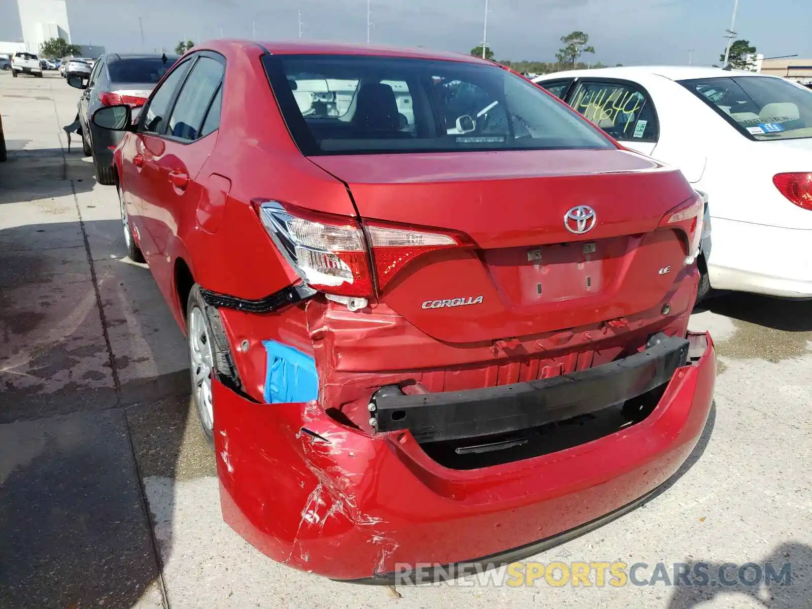 3 Photograph of a damaged car 5YFBURHE6KP897917 TOYOTA COROLLA 2019