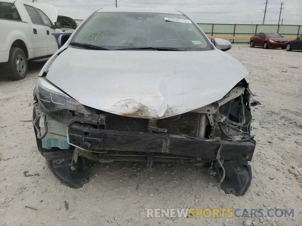 9 Photograph of a damaged car 5YFBURHE6KP899053 TOYOTA COROLLA 2019