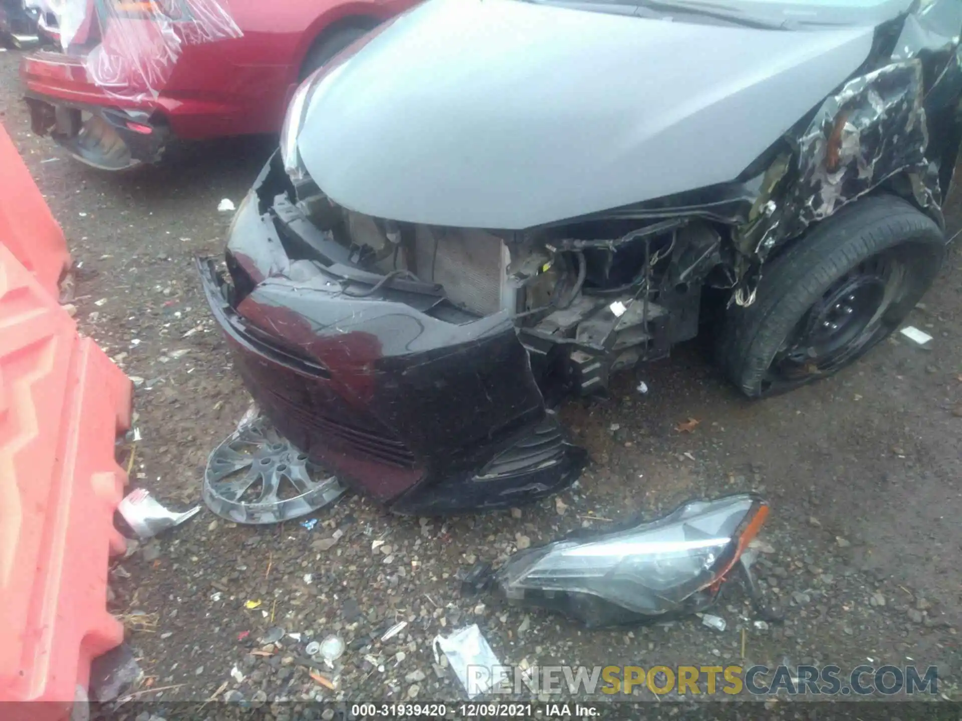 12 Photograph of a damaged car 5YFBURHE6KP899232 TOYOTA COROLLA 2019