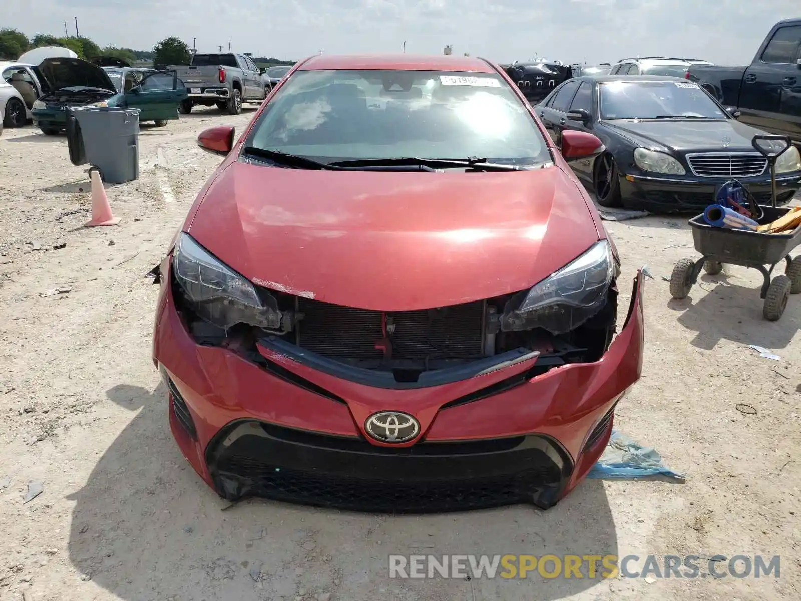 9 Photograph of a damaged car 5YFBURHE6KP899991 TOYOTA COROLLA 2019