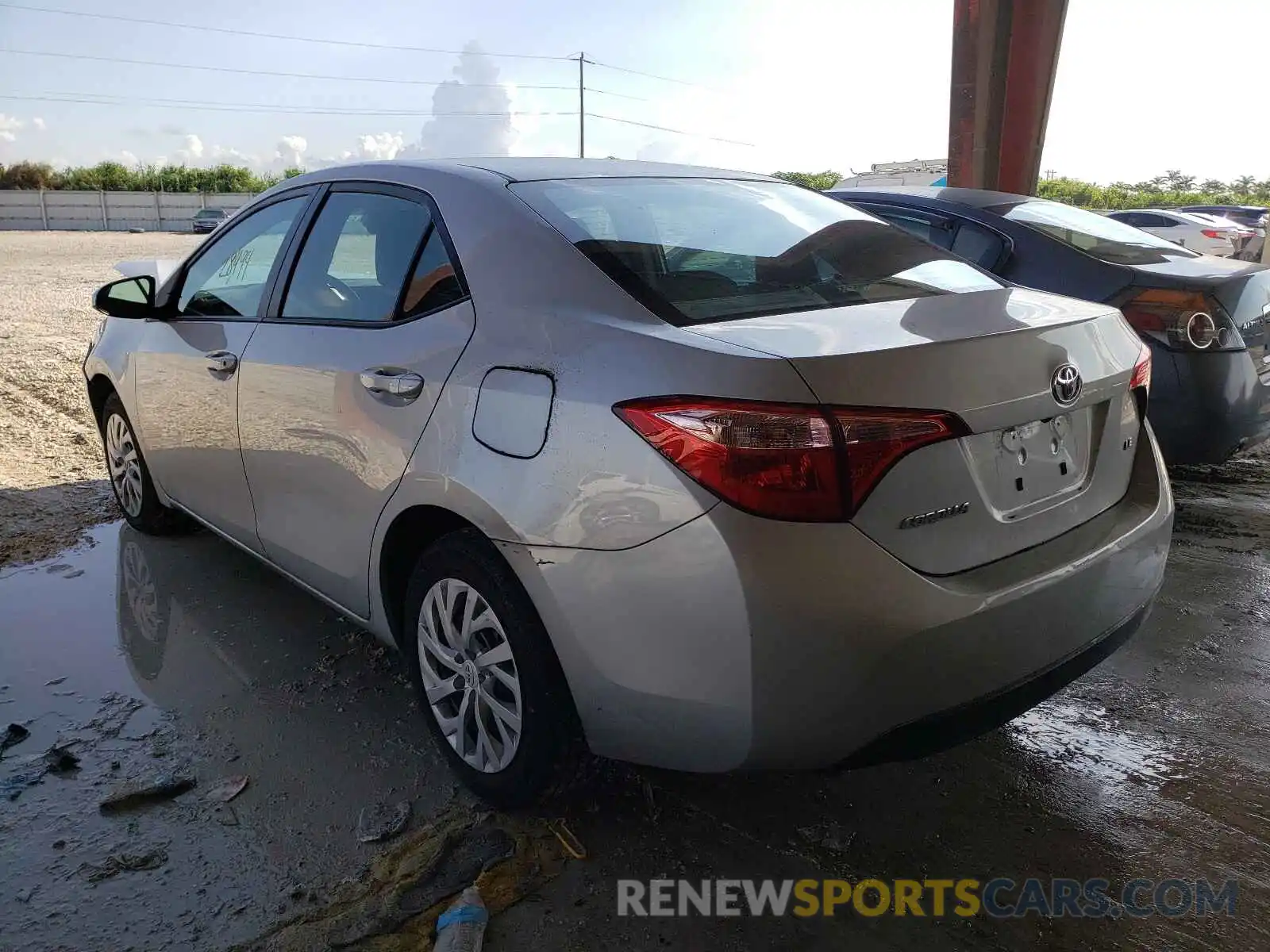 3 Photograph of a damaged car 5YFBURHE6KP900413 TOYOTA COROLLA 2019