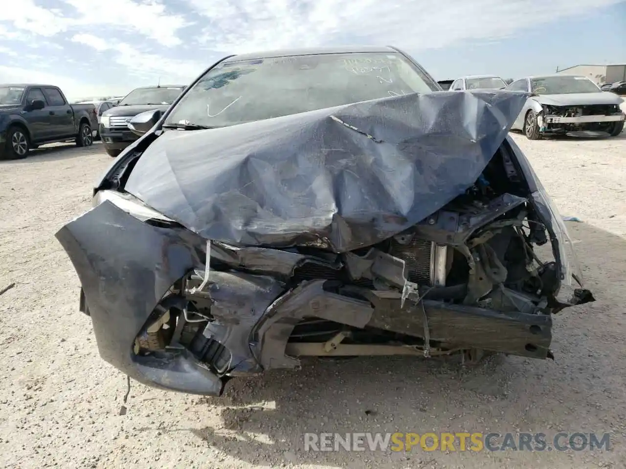 9 Photograph of a damaged car 5YFBURHE6KP900878 TOYOTA COROLLA 2019