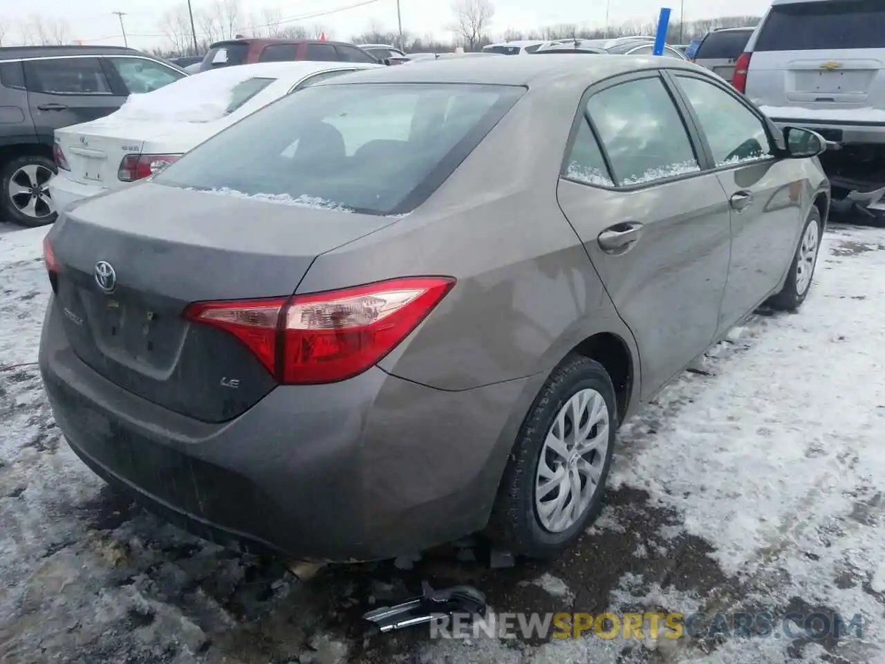 4 Photograph of a damaged car 5YFBURHE6KP902100 TOYOTA COROLLA 2019