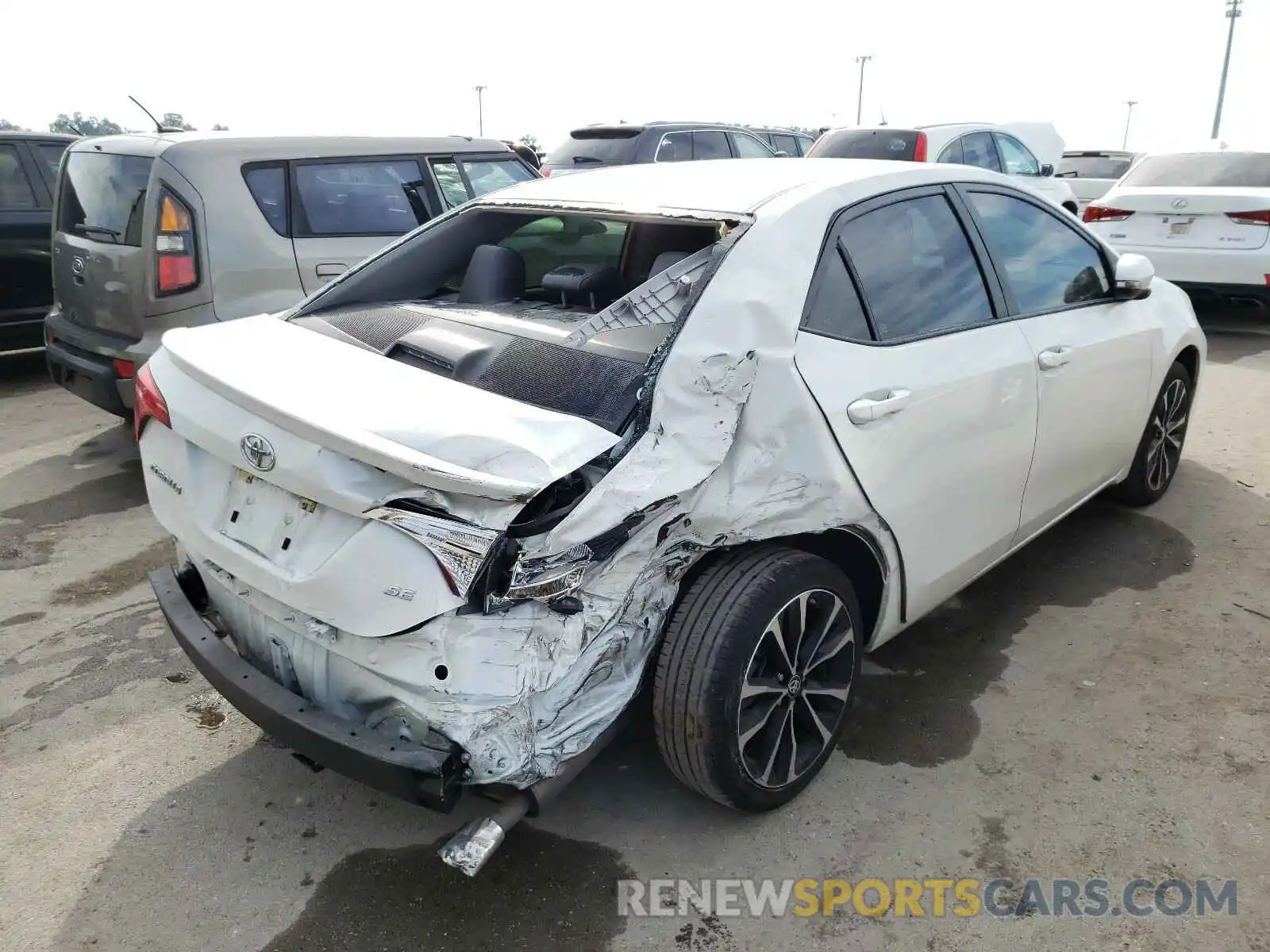 4 Photograph of a damaged car 5YFBURHE6KP903991 TOYOTA COROLLA 2019