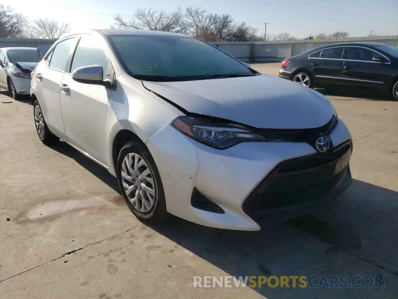 1 Photograph of a damaged car 5YFBURHE6KP904378 TOYOTA COROLLA 2019