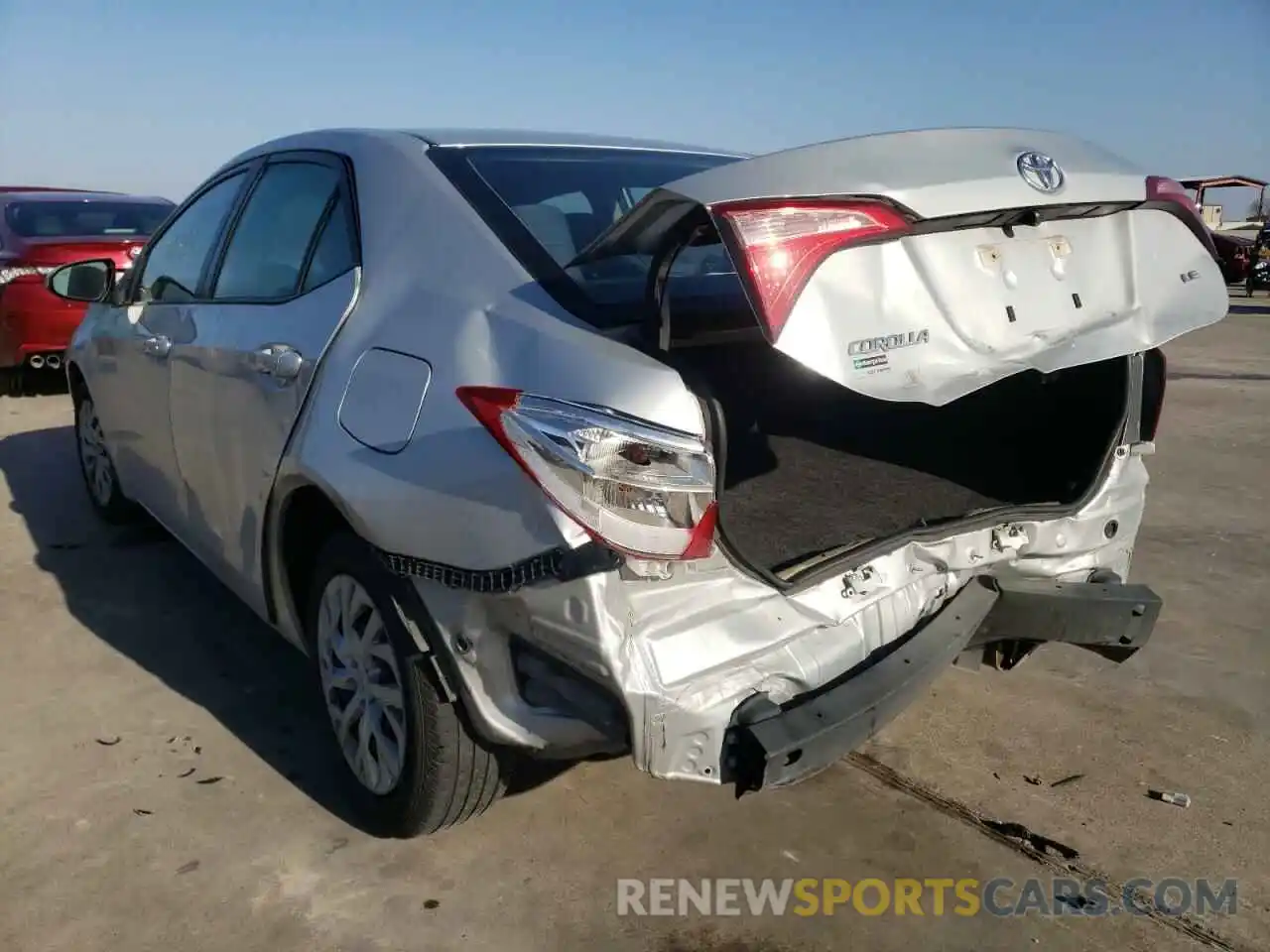 3 Photograph of a damaged car 5YFBURHE6KP904378 TOYOTA COROLLA 2019