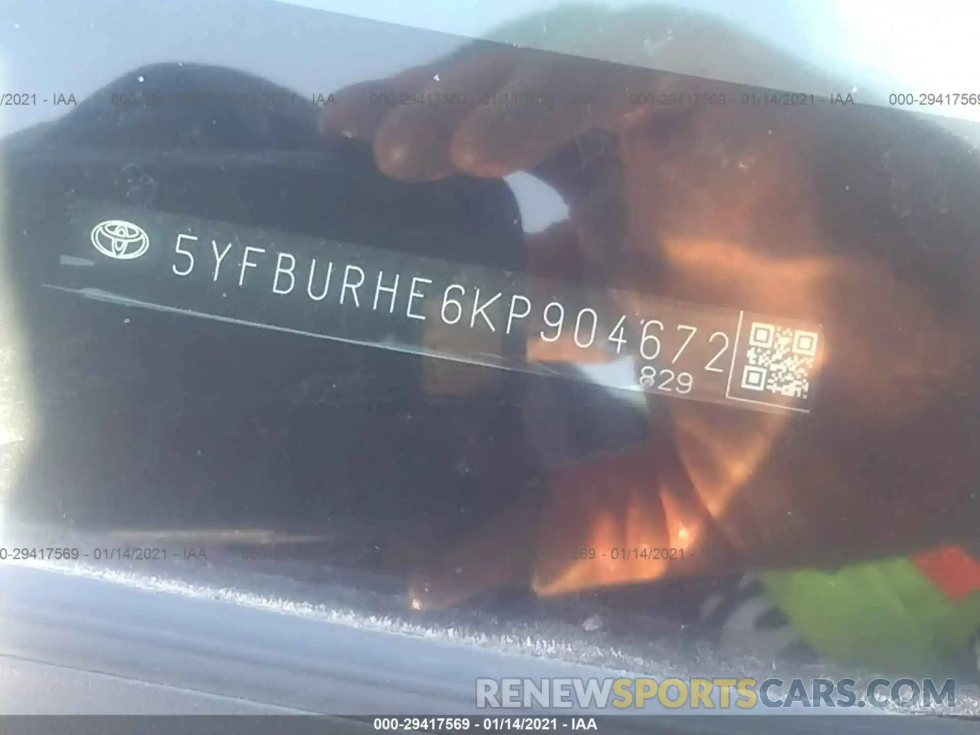 9 Photograph of a damaged car 5YFBURHE6KP904672 TOYOTA COROLLA 2019