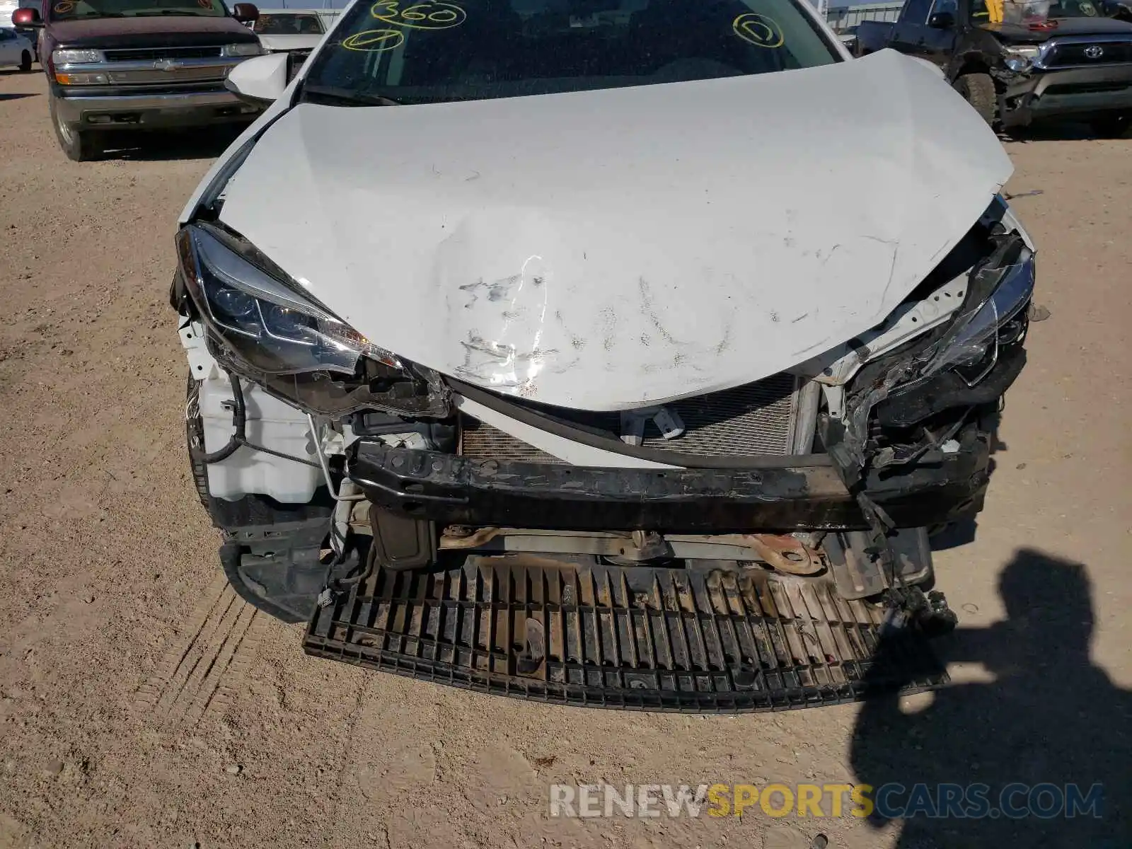 9 Photograph of a damaged car 5YFBURHE6KP905787 TOYOTA COROLLA 2019