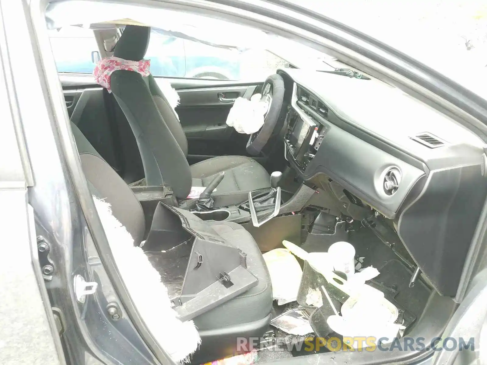 5 Photograph of a damaged car 5YFBURHE6KP906812 TOYOTA COROLLA 2019