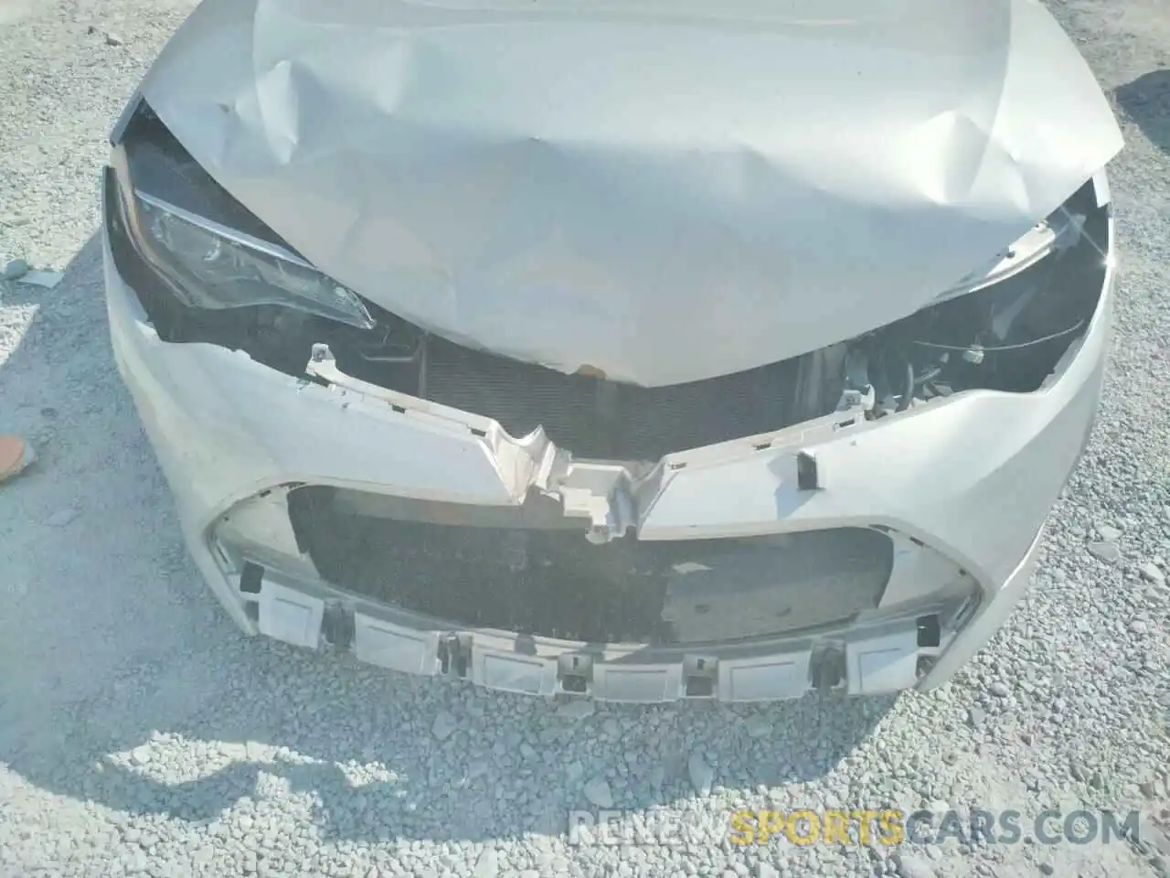 9 Photograph of a damaged car 5YFBURHE6KP906969 TOYOTA COROLLA 2019