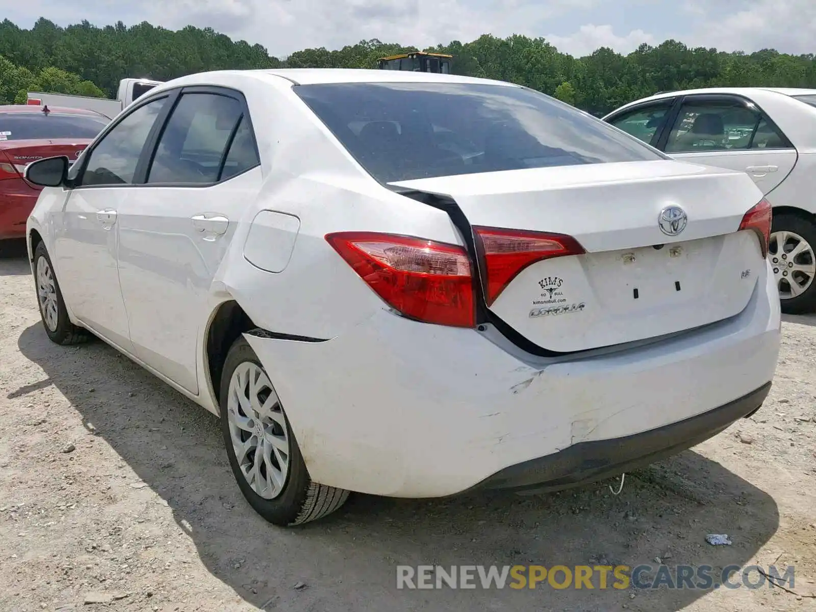 3 Photograph of a damaged car 5YFBURHE6KP909483 TOYOTA COROLLA 2019