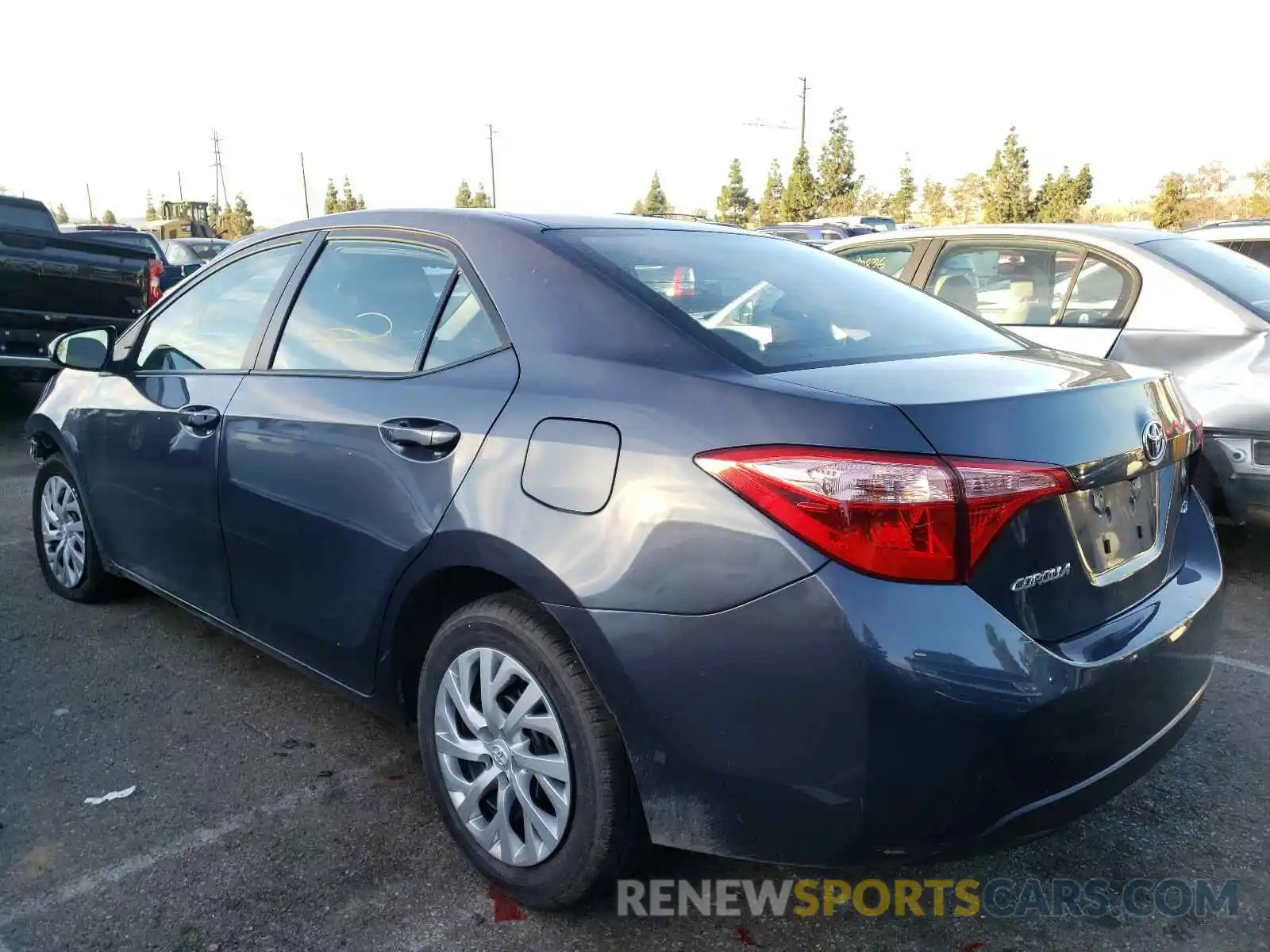 3 Photograph of a damaged car 5YFBURHE6KP909564 TOYOTA COROLLA 2019