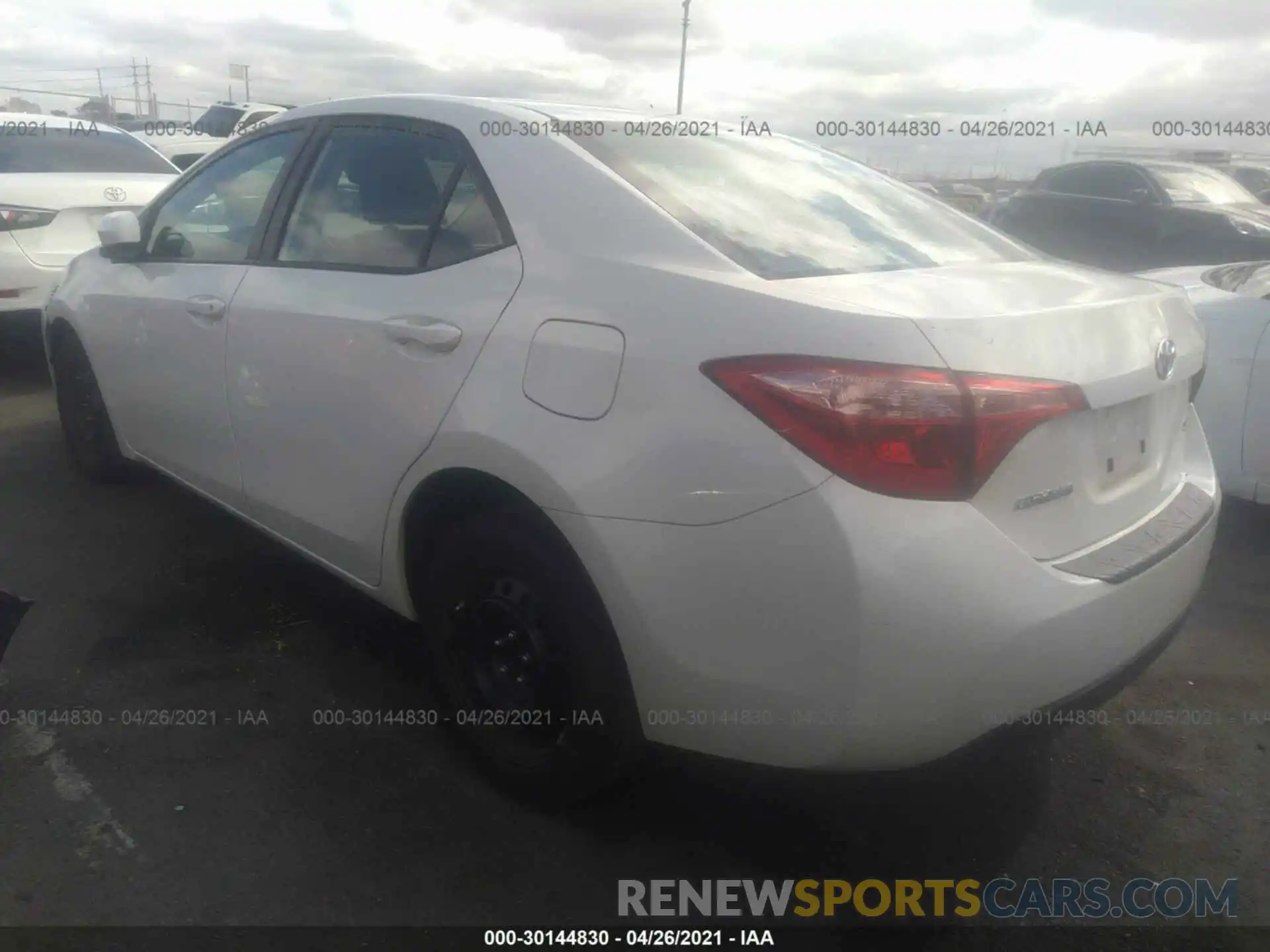 3 Photograph of a damaged car 5YFBURHE6KP913324 TOYOTA COROLLA 2019