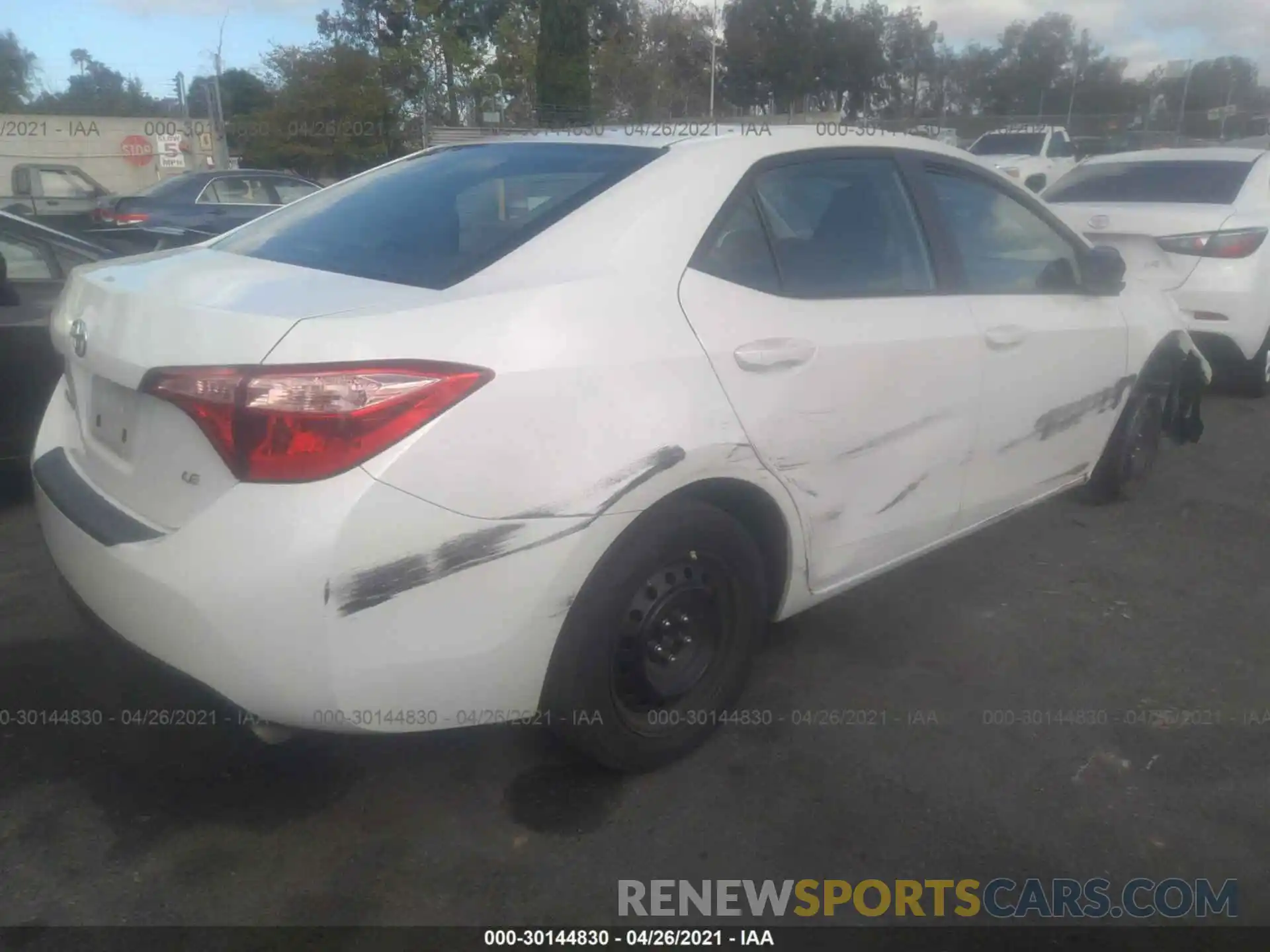 4 Photograph of a damaged car 5YFBURHE6KP913324 TOYOTA COROLLA 2019