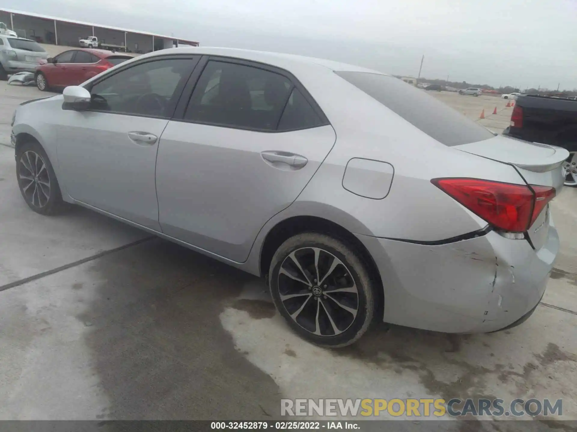 3 Photograph of a damaged car 5YFBURHE6KP914151 TOYOTA COROLLA 2019