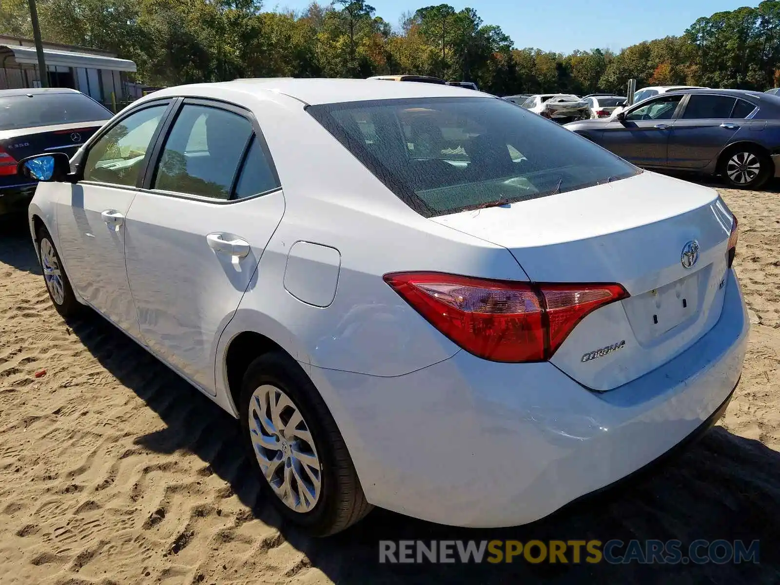 3 Photograph of a damaged car 5YFBURHE6KP919608 TOYOTA COROLLA 2019