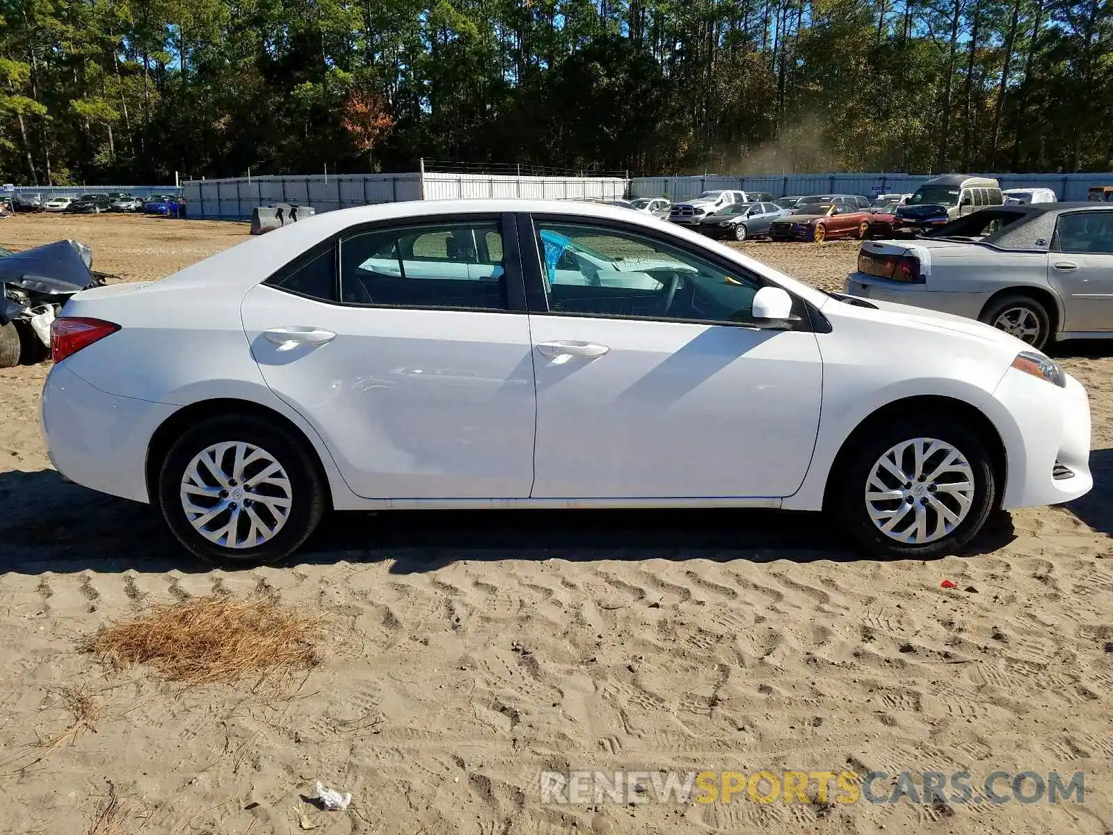 9 Photograph of a damaged car 5YFBURHE6KP919608 TOYOTA COROLLA 2019