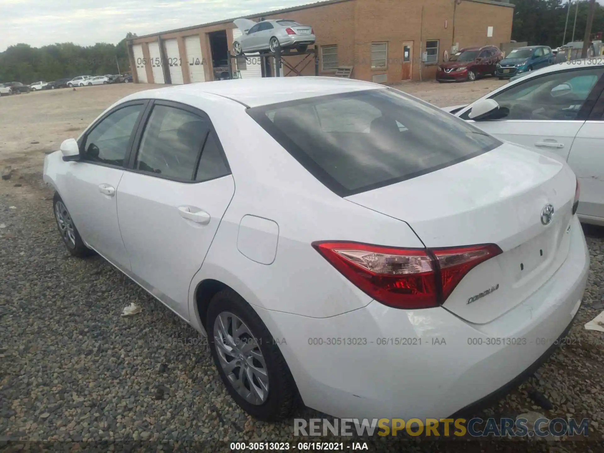 3 Photograph of a damaged car 5YFBURHE6KP920256 TOYOTA COROLLA 2019